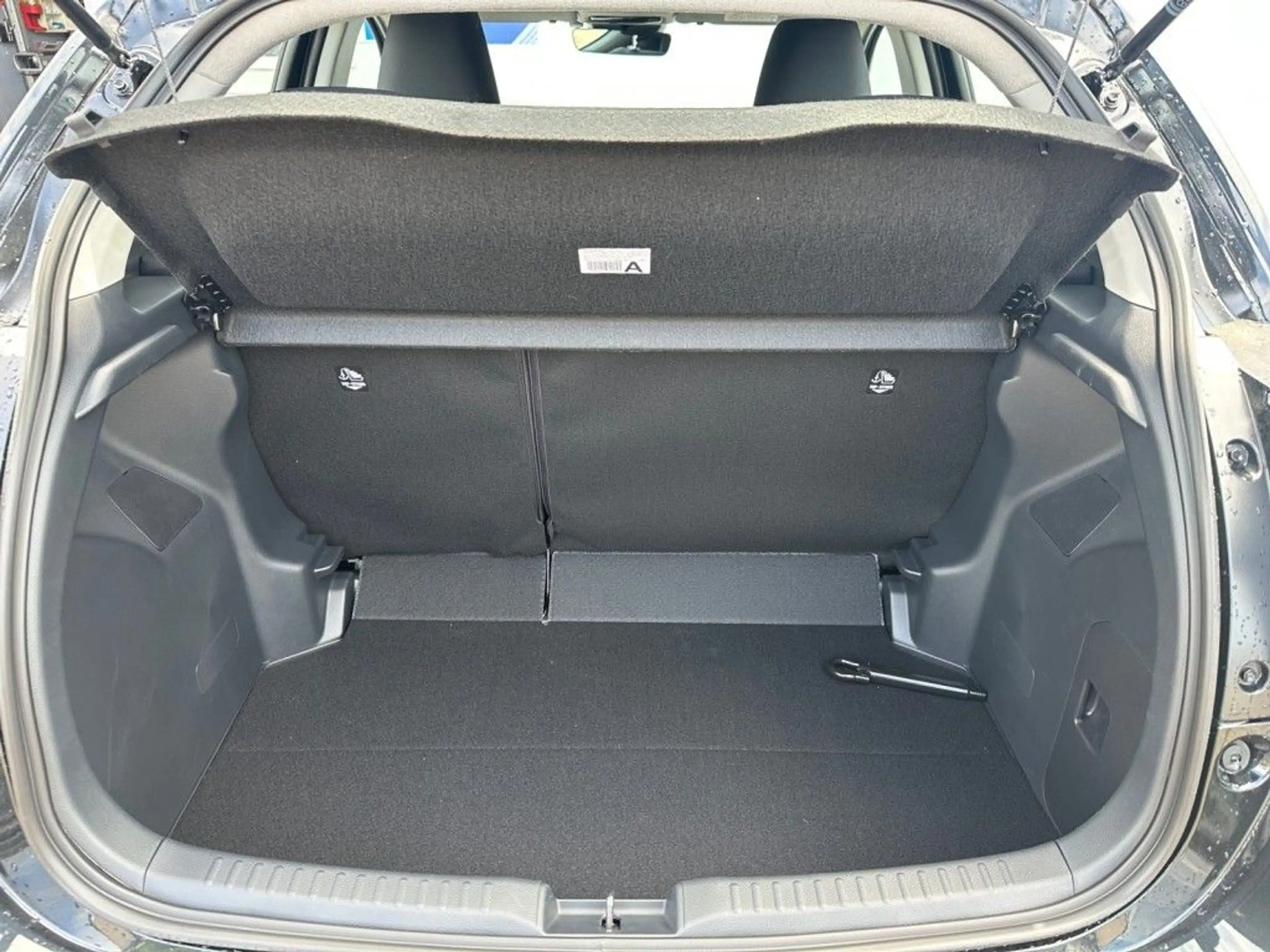 Mazda 2 Hybrid 1.5 VVT-i 116 CVT CENTRE-LINE (ZV) — photo 7