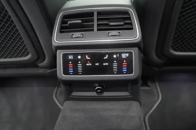 Audi A6 view 10