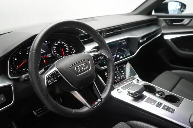 Audi A6 view 14