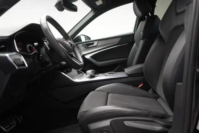 Audi A6 view 11