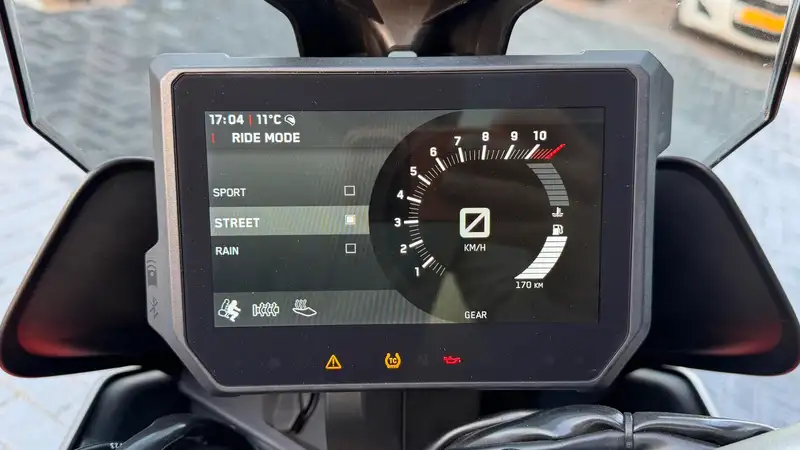 KTM 1290 Super Duke GT - foto 4