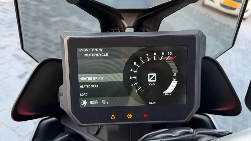 KTM 1290 Super Duke GT - foto 6