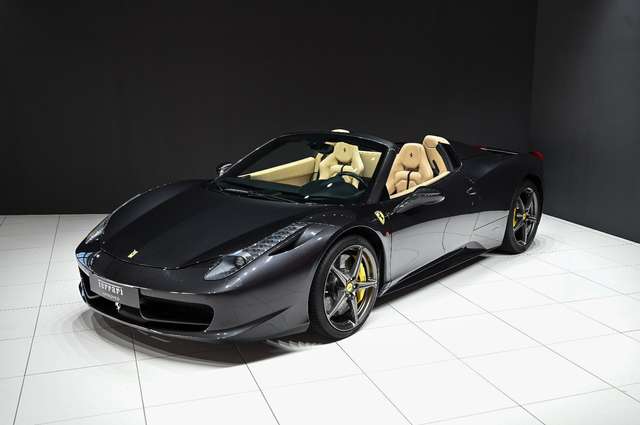 Imagine Ferrari 458 Spider *Carbon*Camera*Racing Seats*Lift*