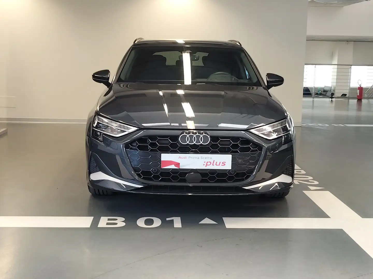 Audi A3 A3 SPB 30 TFSI S tronic Advanced Grijs - 2