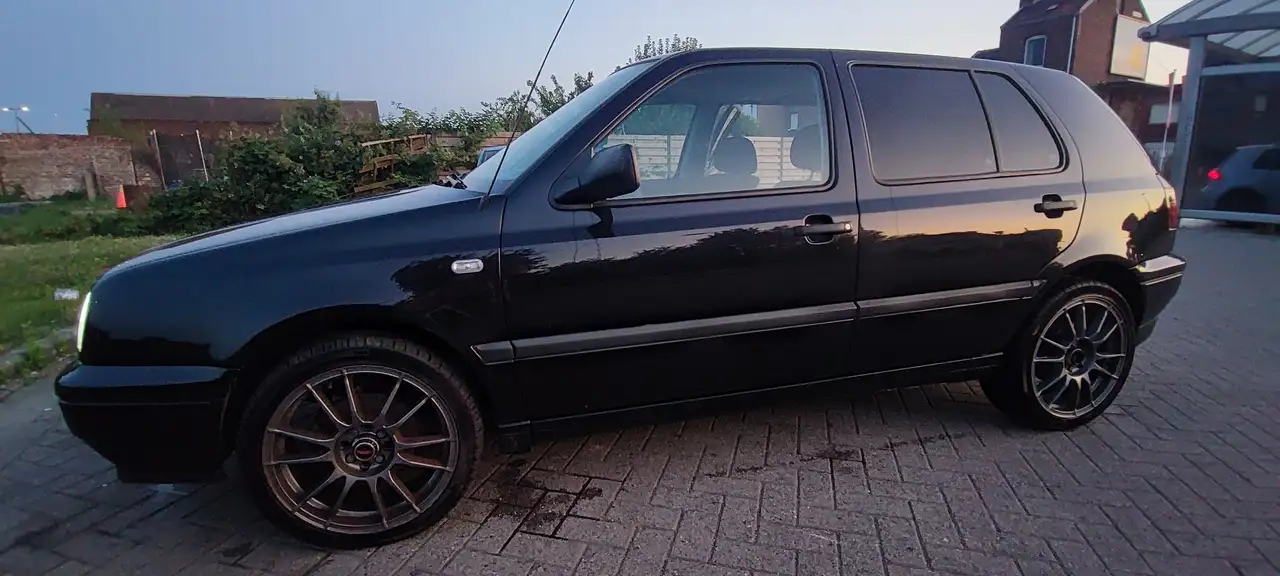 Volkswagen Golf 1..8CL, foto 12
