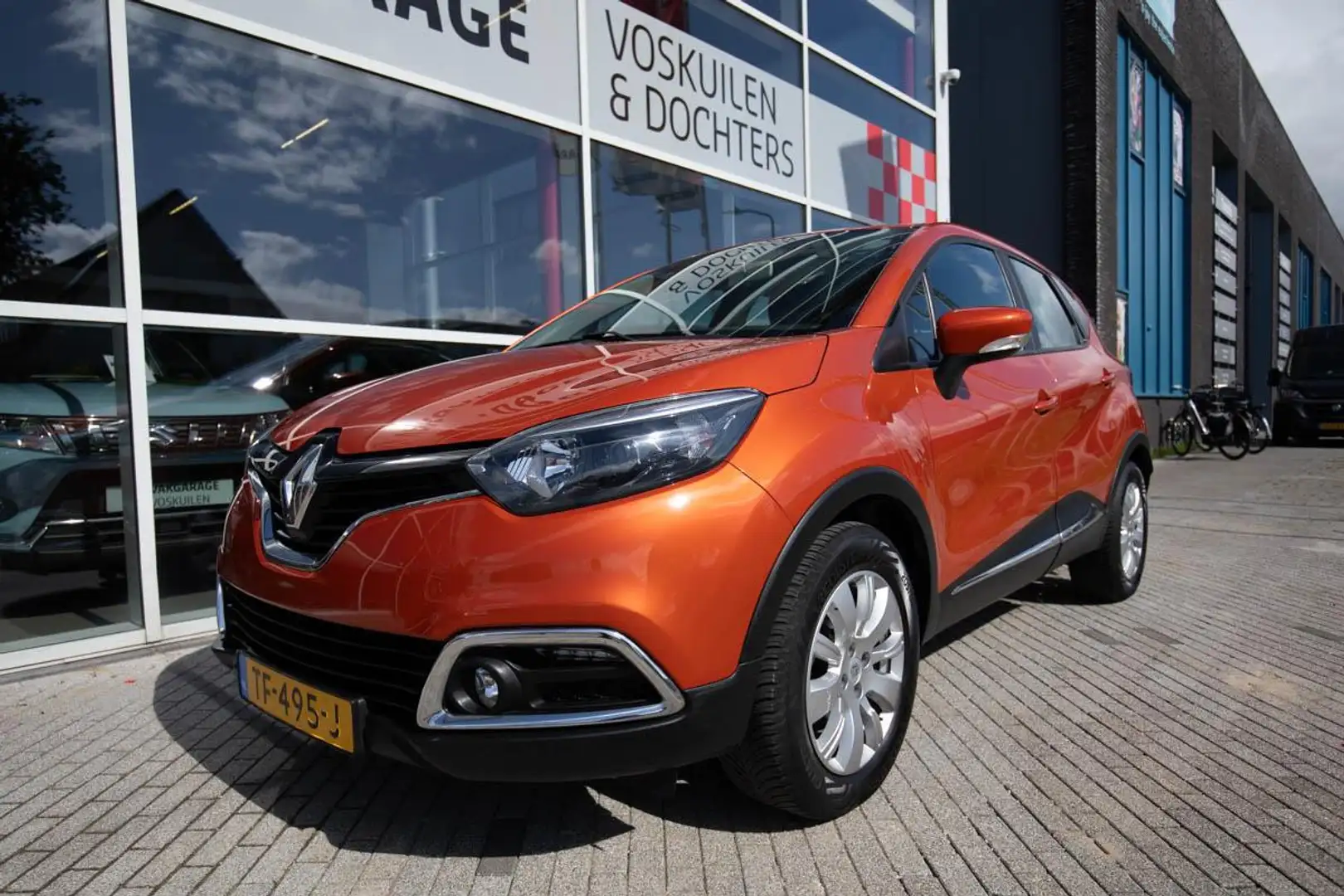 Renault Captur 0.9 TCe Expression | Trekhaak | Cruise Control Oranje - 1