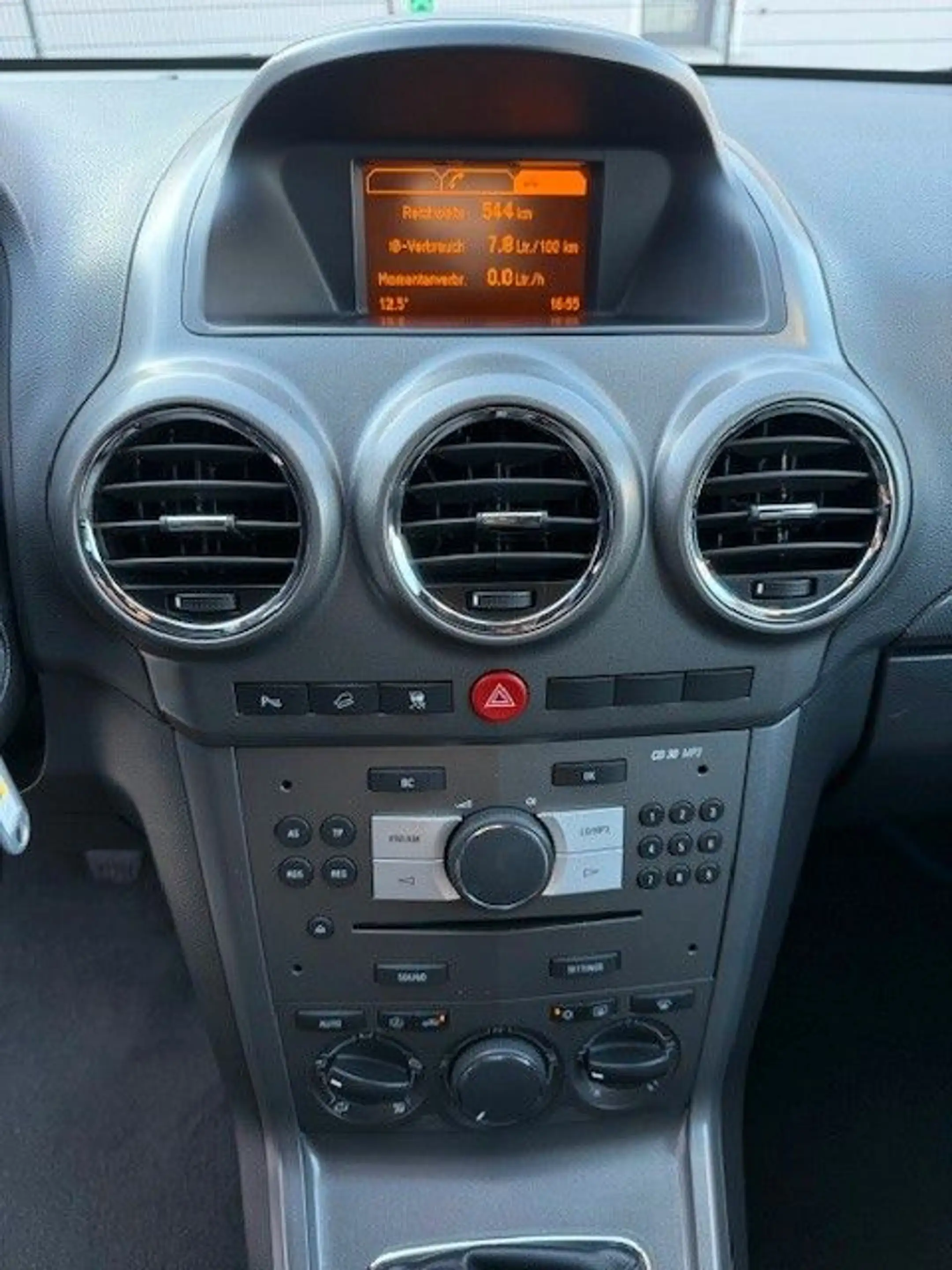 Opel Antara Edition 4x4*Teilleder*PDC*Klimaautom*SH* — photo 13