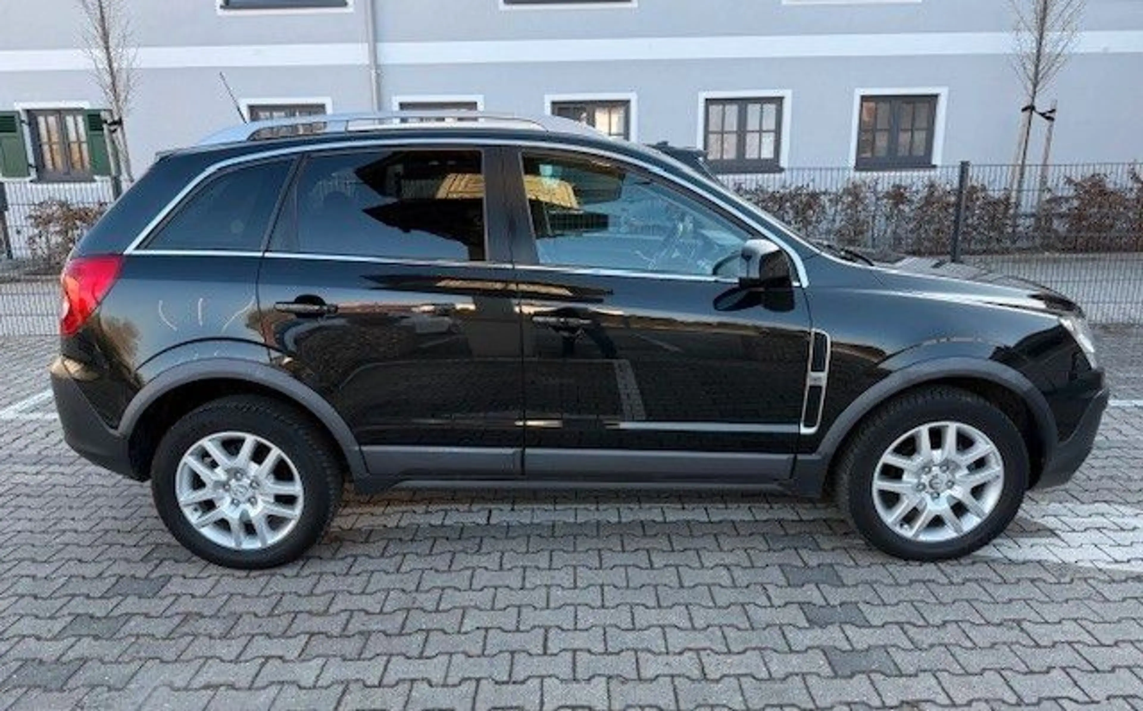 Opel Antara Edition 4x4*Teilleder*PDC*Klimaautom*SH* — photo 4