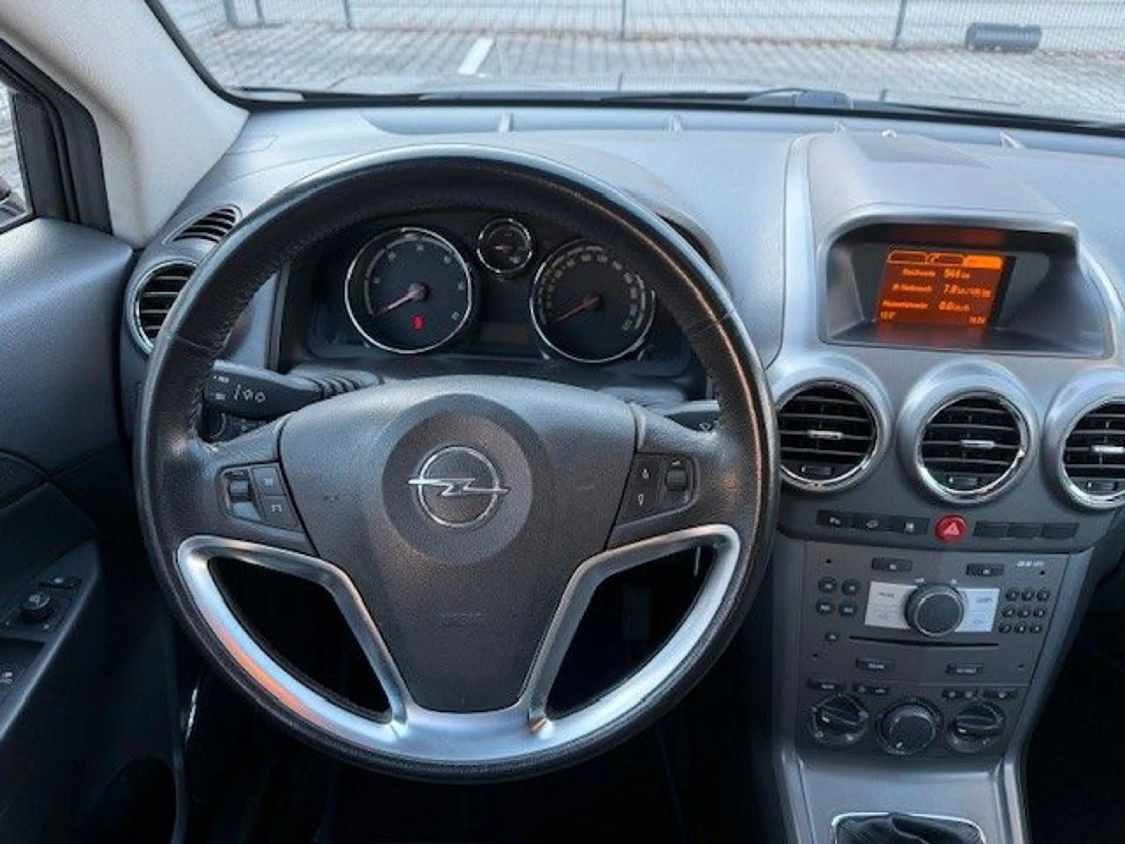 Opel Antara Edition 4x4*Teilleder*PDC*Klimaautom*SH* — photo 11