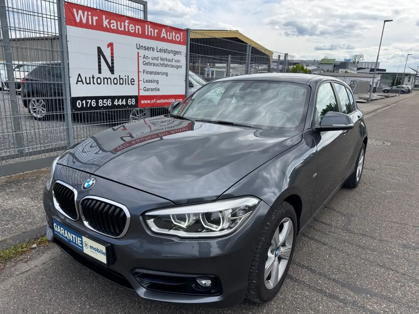 BMW 118 Lim. 5-trg. 118 d xDrive Sport Line*Navi* Gris - 1