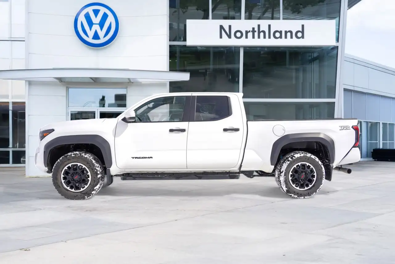 Toyota Tacoma снимка Toyota Tacoma