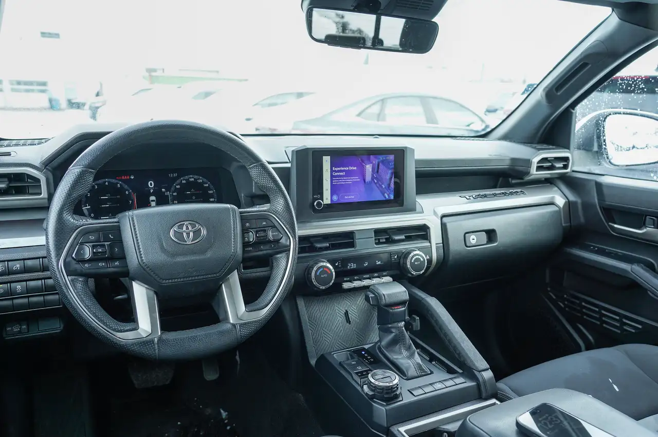 Toyota Tacoma снимка Toyota Tacoma