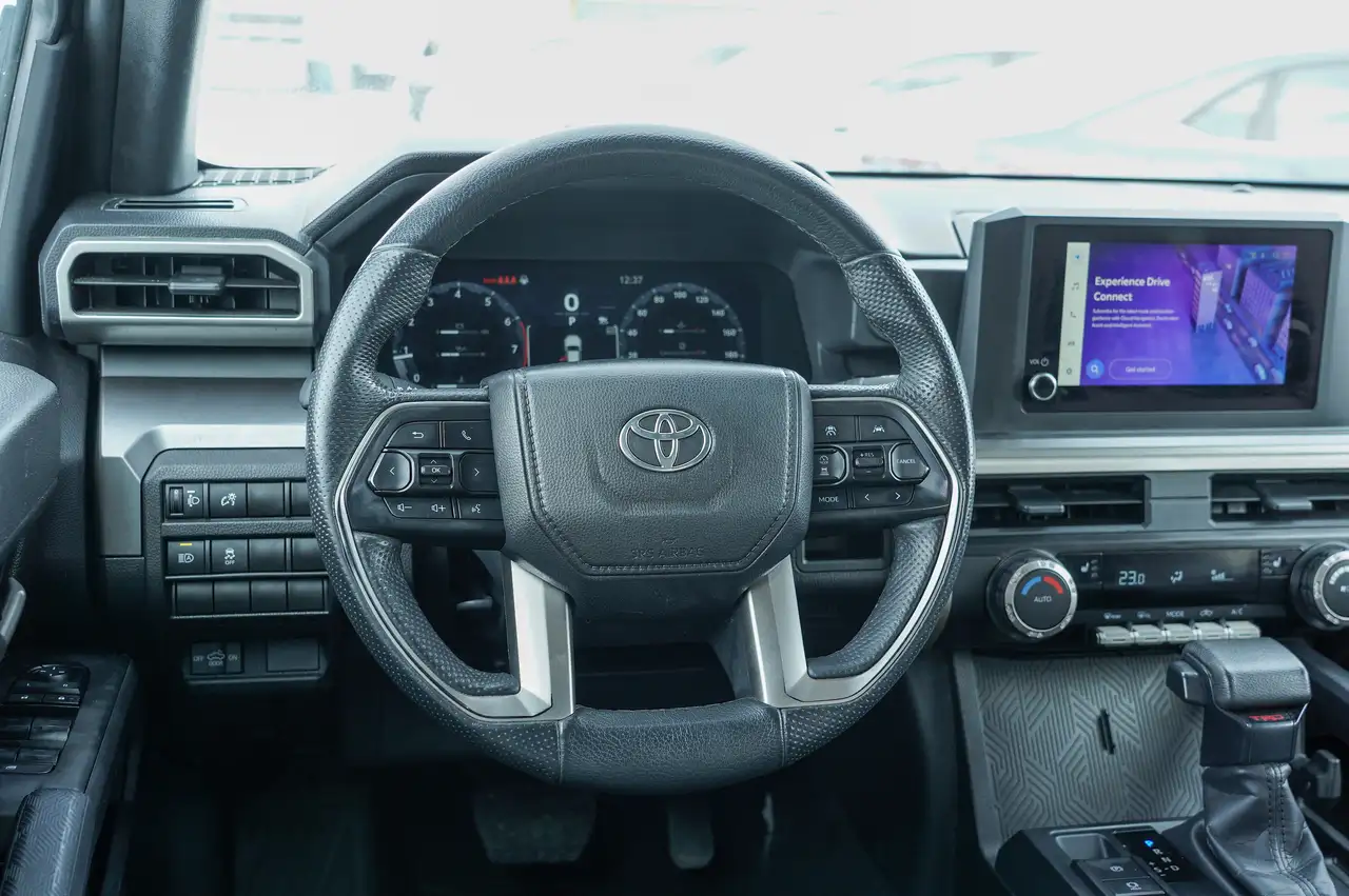 Toyota Tacoma снимка Toyota Tacoma