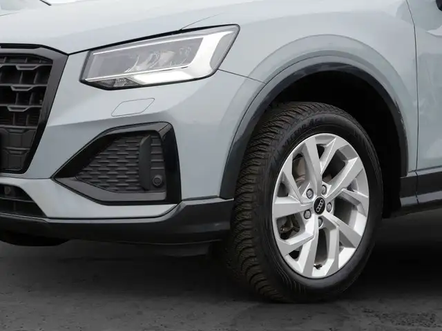 Audi Q2 view 13