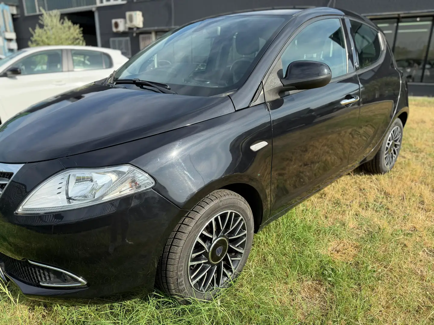 Lancia Ypsilon Ypsilon III 1.3 mjt Platinum s Nero - 2