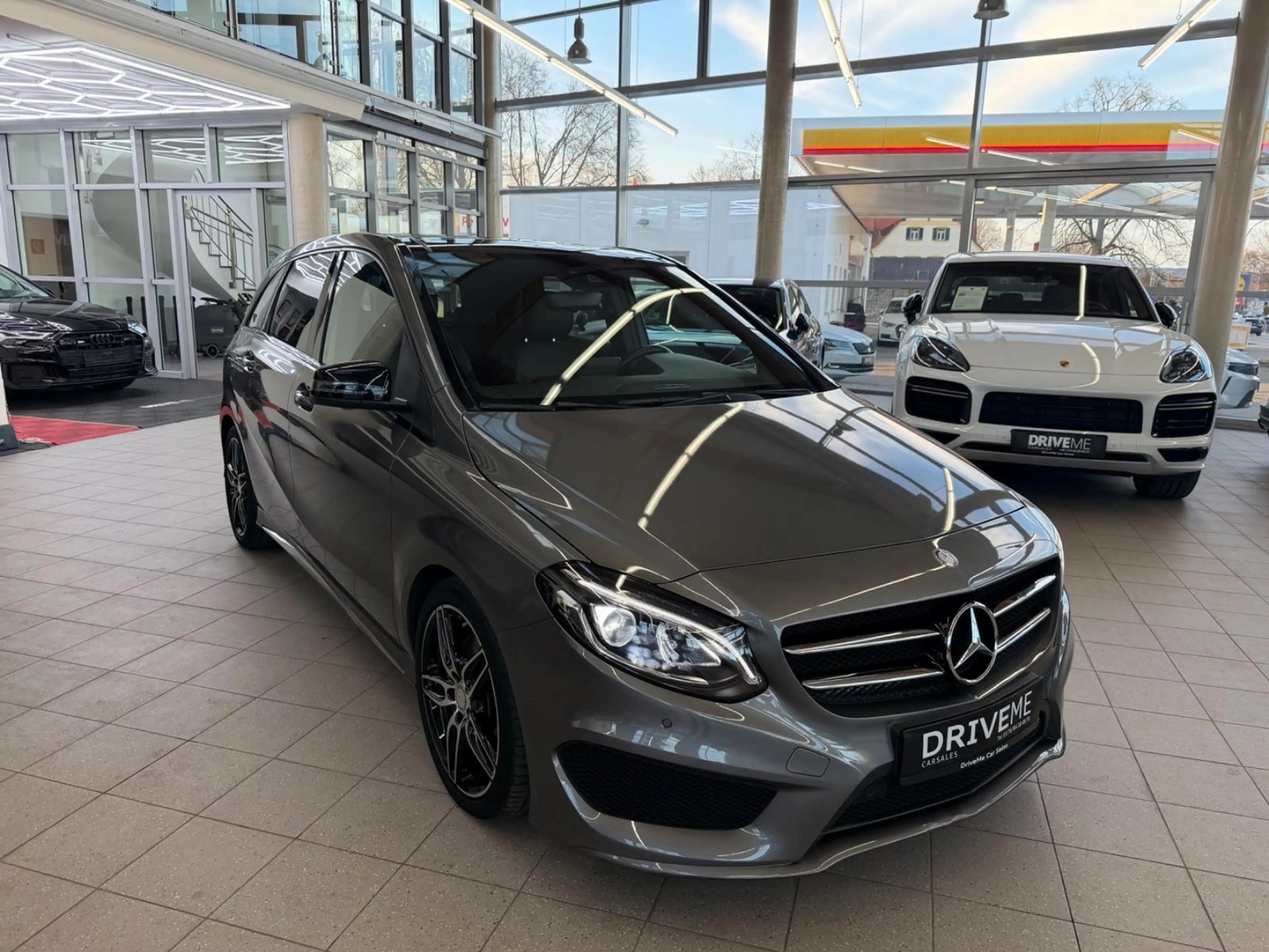 Mercedes-Benz B 220 CDI AMG Line PANO LED KAM Standheizung — photo 4
