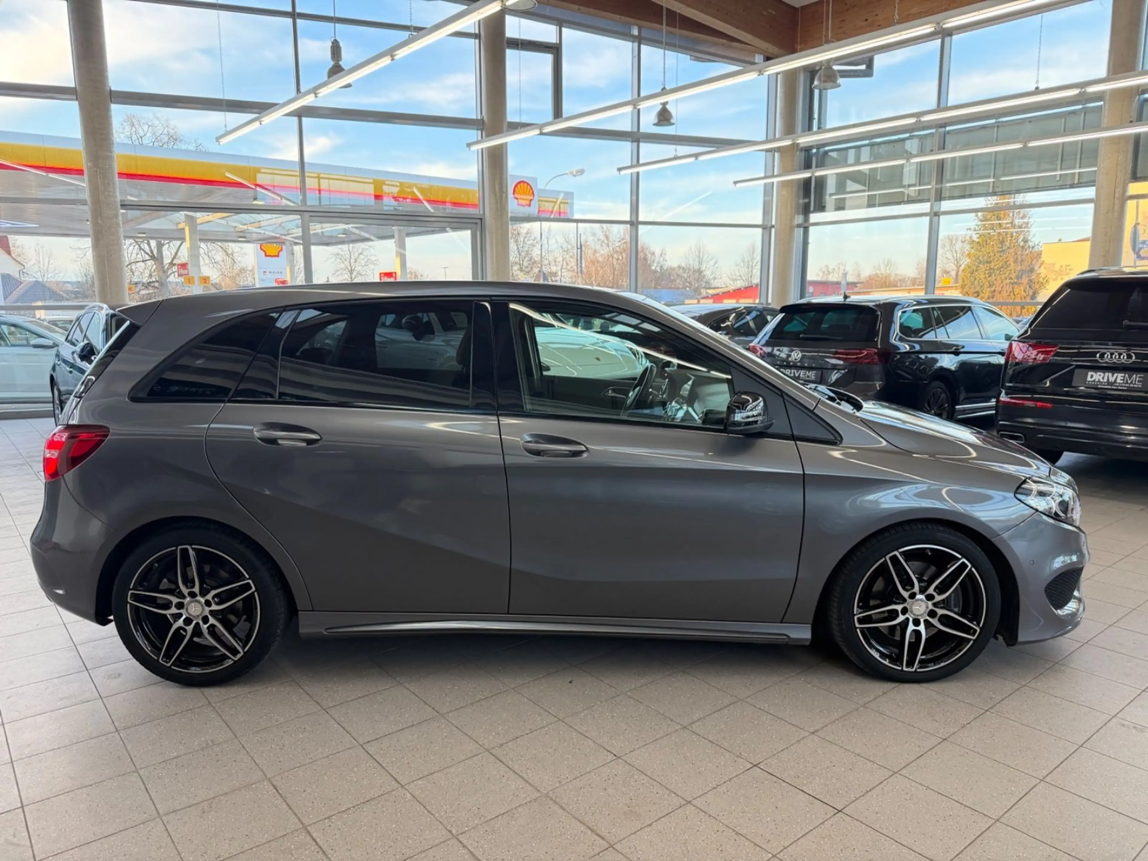 Mercedes-Benz B 220 CDI AMG Line PANO LED KAM Standheizung — photo 5