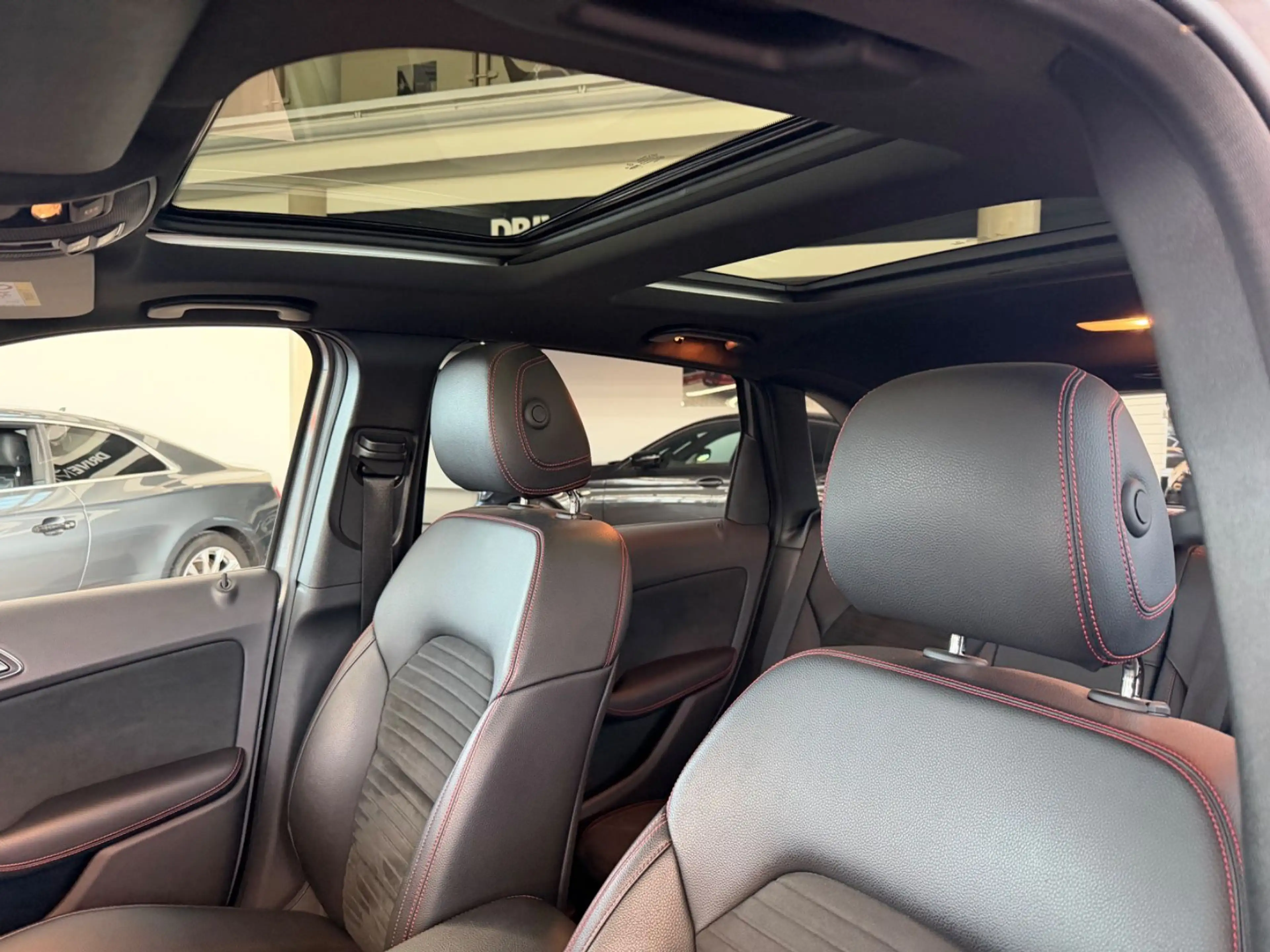 Mercedes-Benz B 220 CDI AMG Line PANO LED KAM Standheizung — photo 15