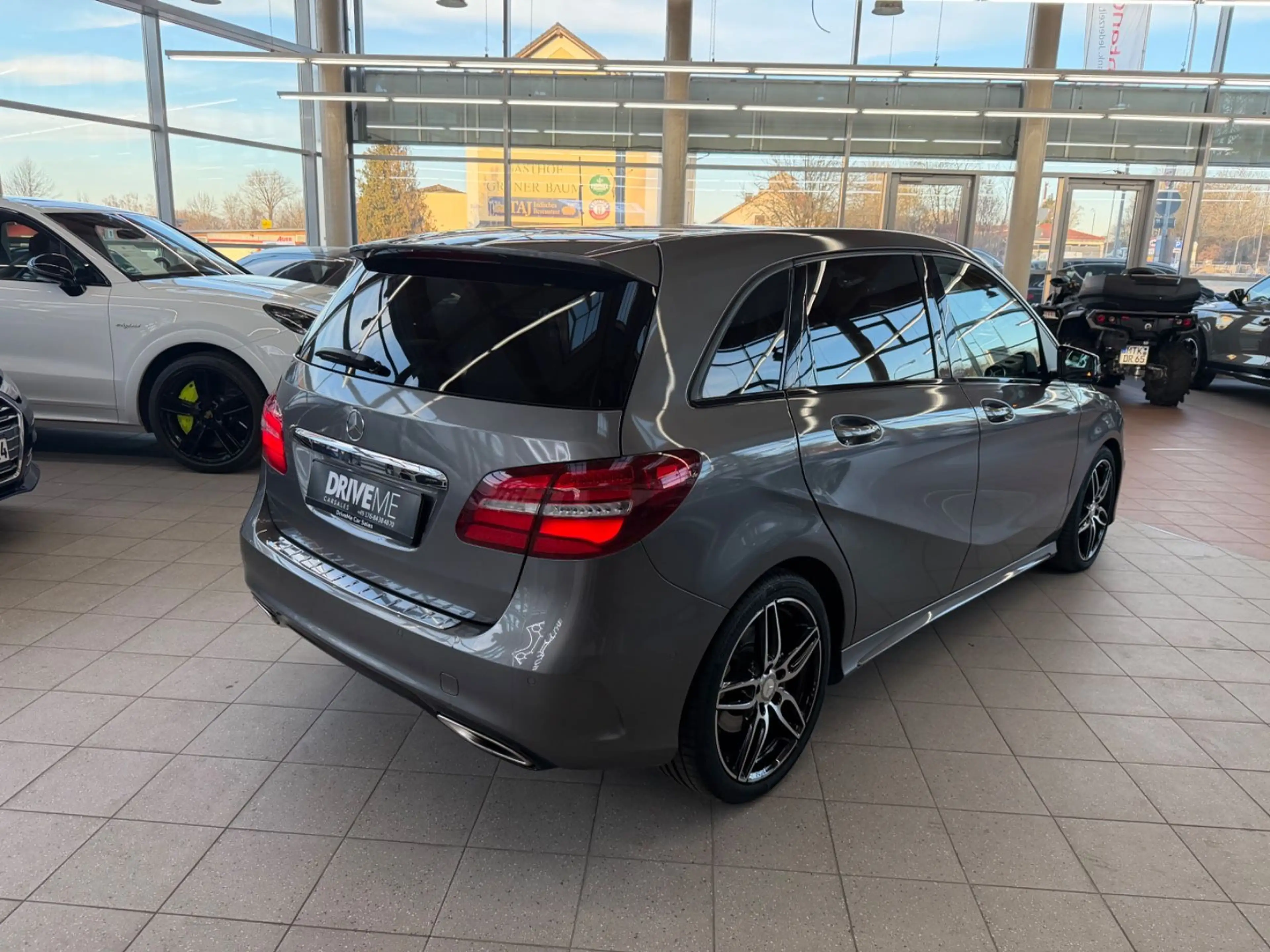 Mercedes-Benz B 220 CDI AMG Line PANO LED KAM Standheizung — photo 8