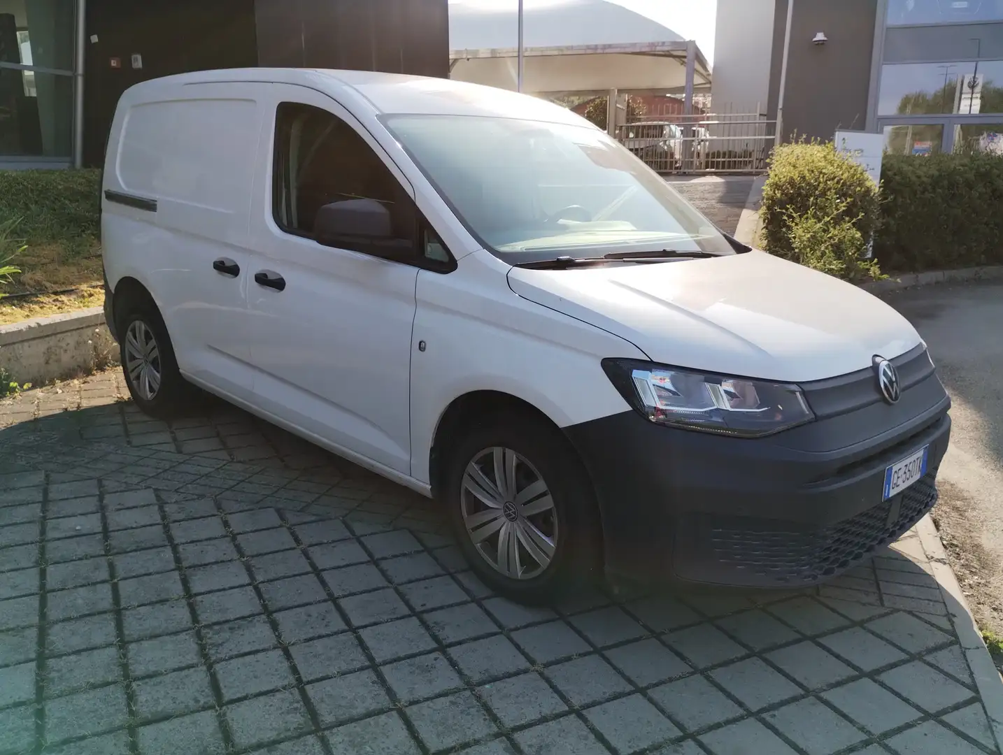 Volkswagen Caddy Furgone 2.0 TDI 75 kw Blanc - 1
