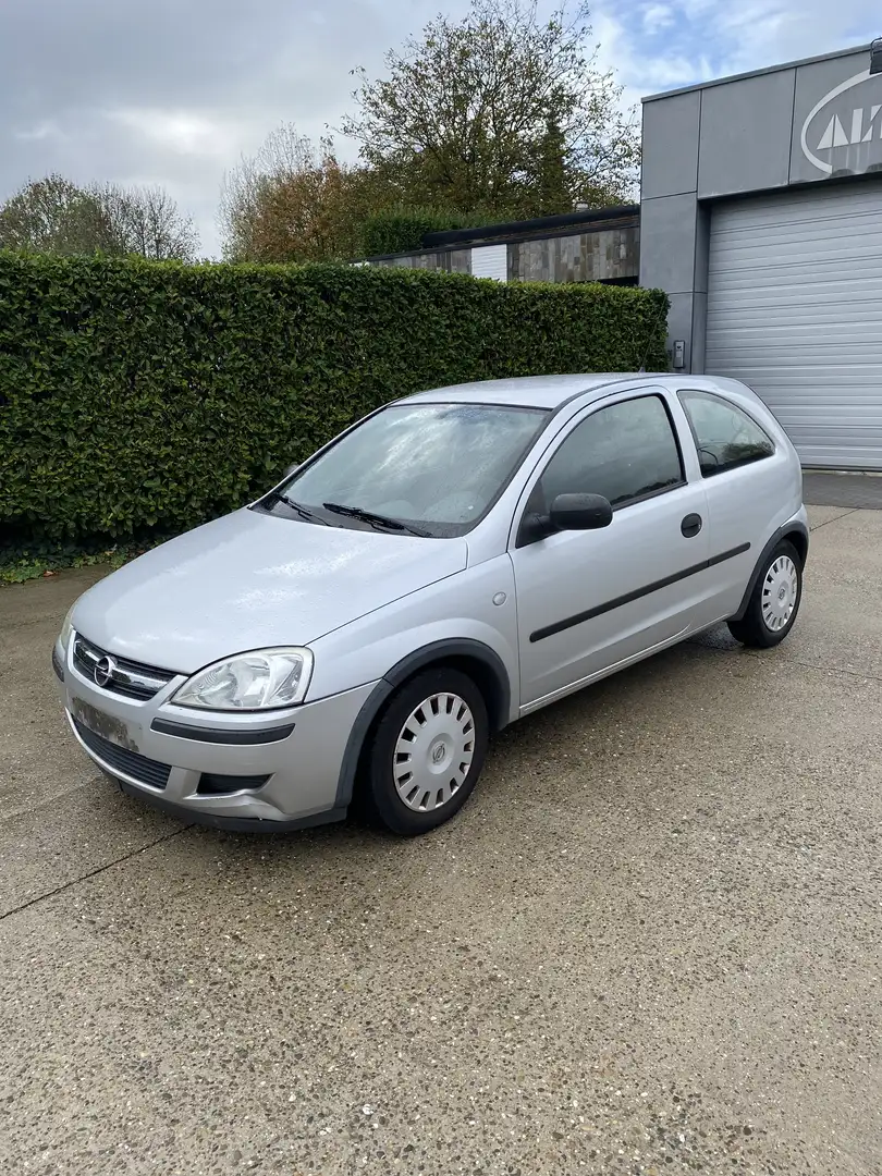 Opel Corsa 1.2 16V Sport - 2