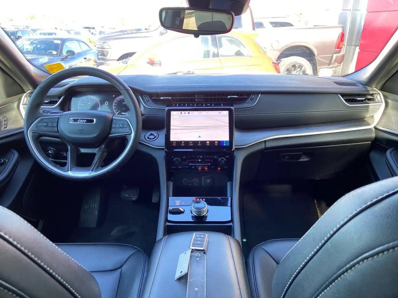 Jeep Grand Cherokee снимка Jeep Grand Cherokee