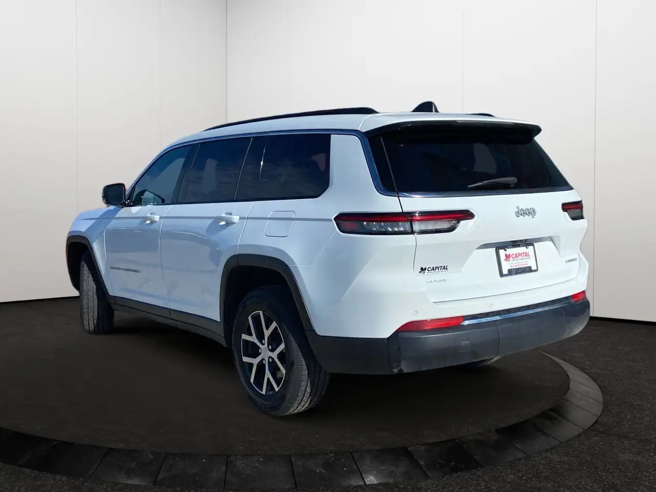 Jeep Grand Cherokee снимка Jeep Grand Cherokee