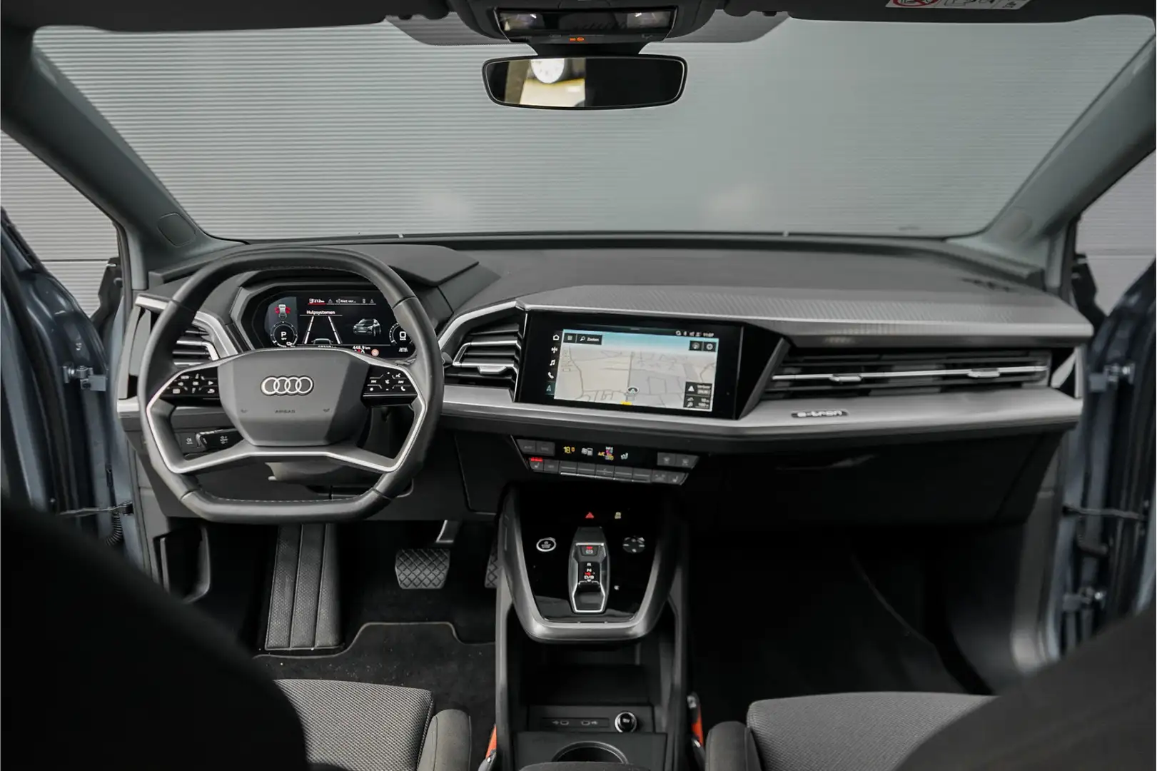 Audi Q4 e-tron 35 Launch Edition Advanced Navi Audi Sound Stoelve Modrá - 2