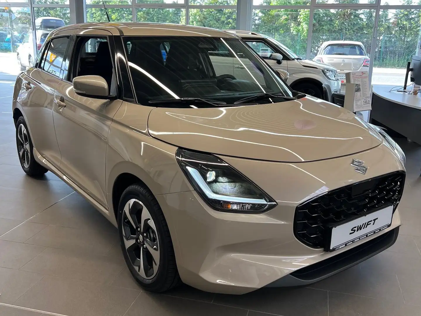 Suzuki Swift 1.2 Hybrid CVT Comfort+ Beige - 1