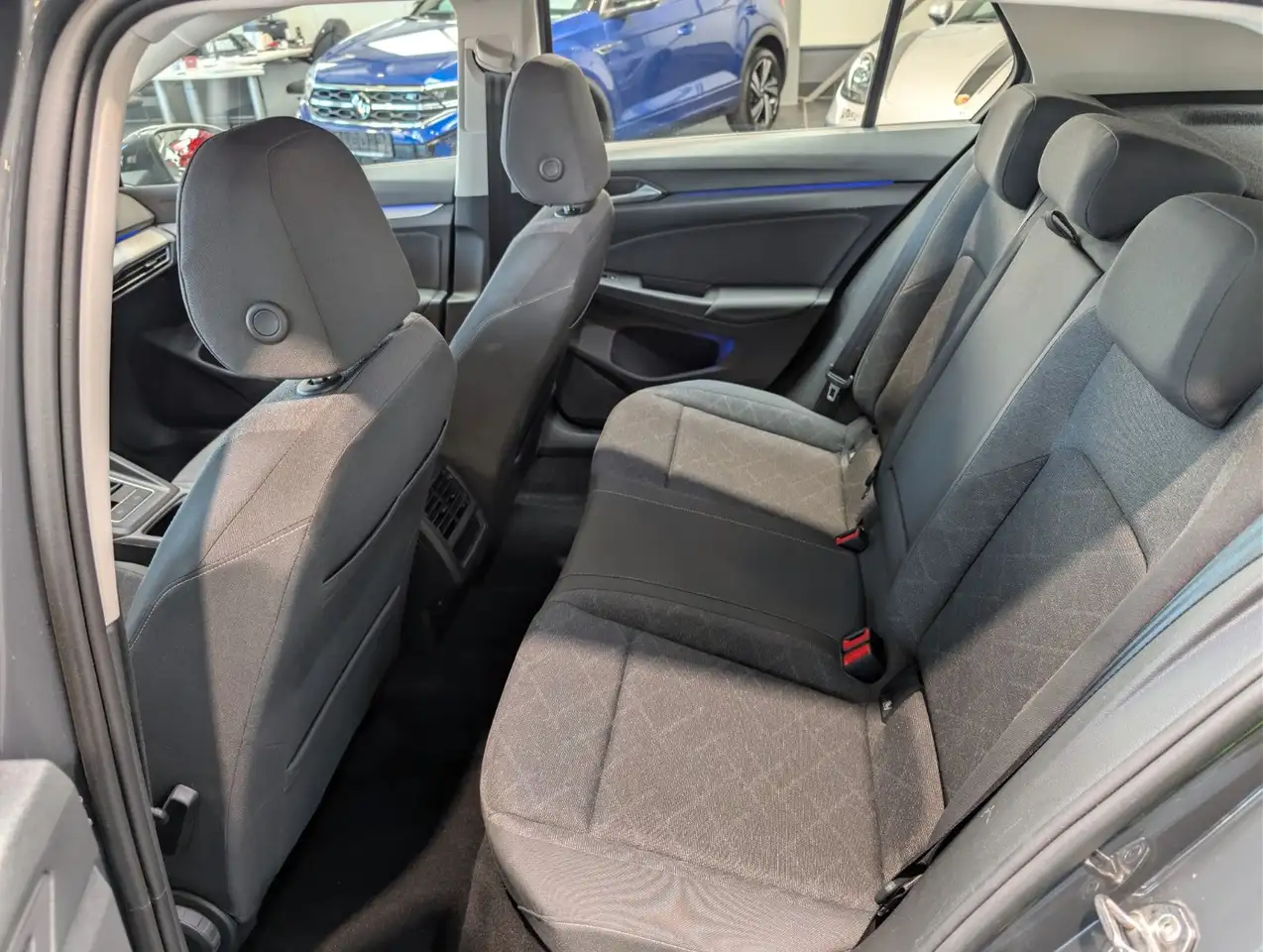 Volkswagen Golf 2.0 TDI SCR Life 1.Hand 9