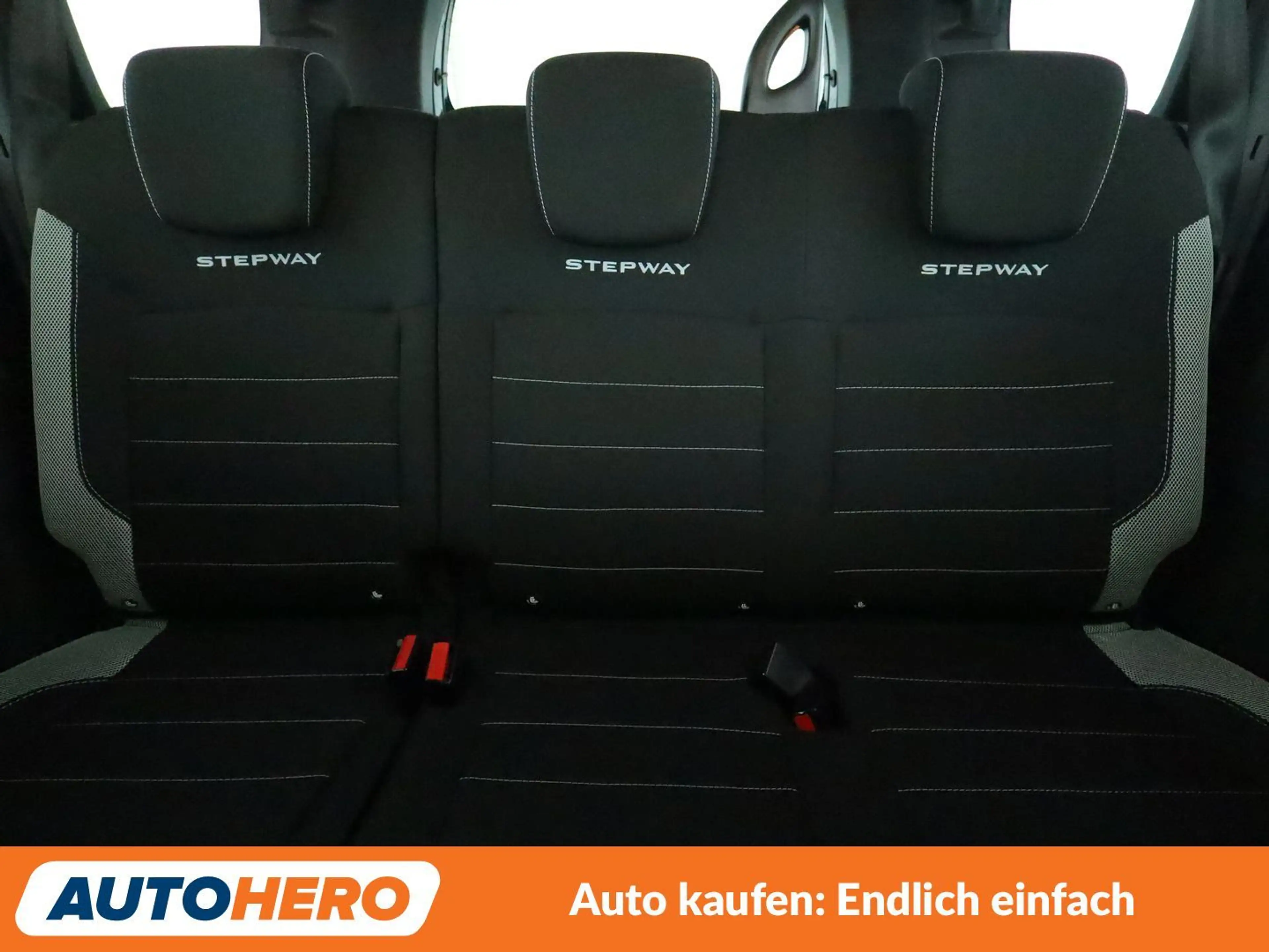 Dacia Lodgy 1.2 TCe Stepway*NAVI*TEMPO*PDC*SHZ*ALU*TOUCH* — photo 15