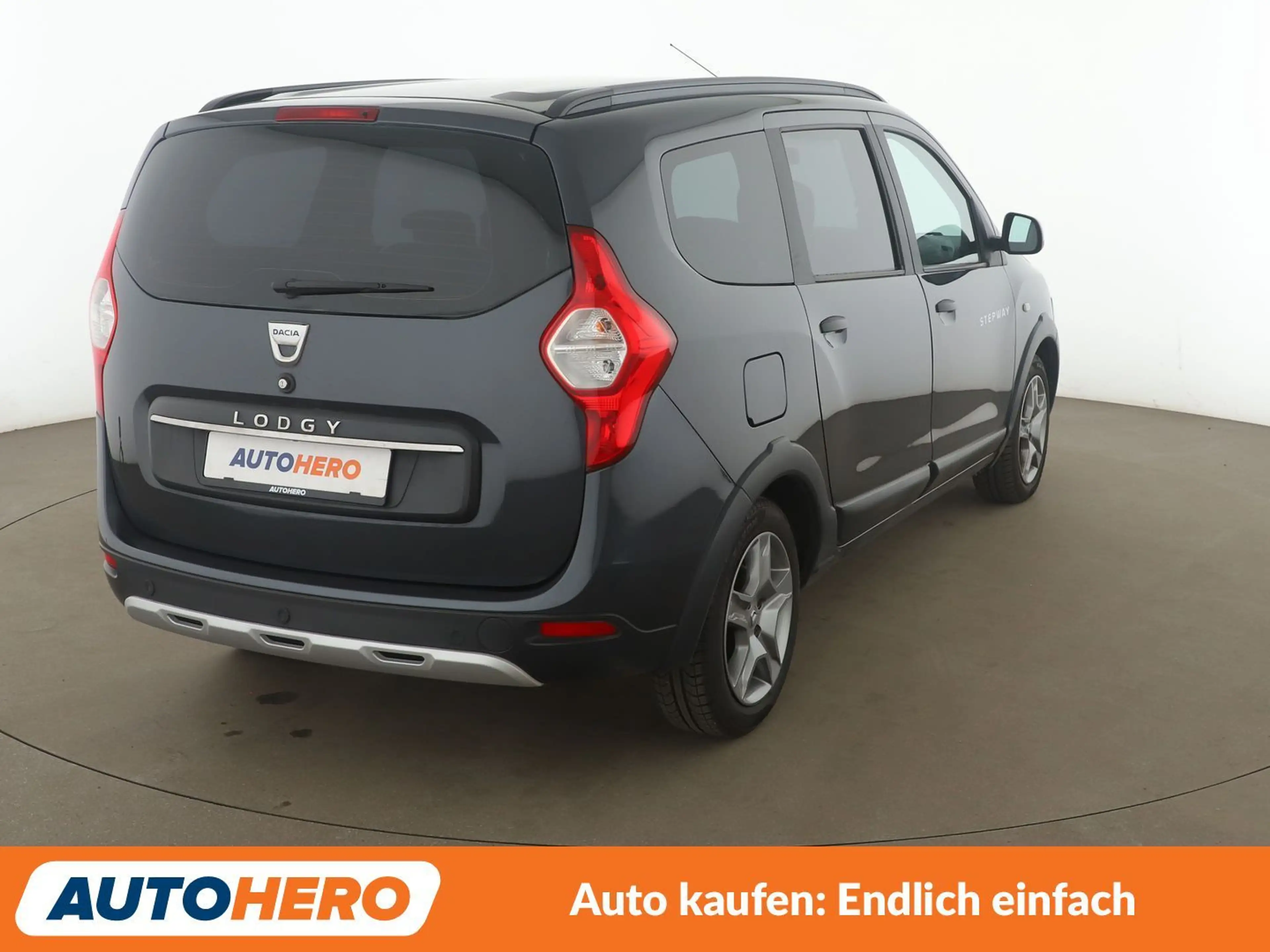 Dacia Lodgy 1.2 TCe Stepway*NAVI*TEMPO*PDC*SHZ*ALU*TOUCH* — photo 6
