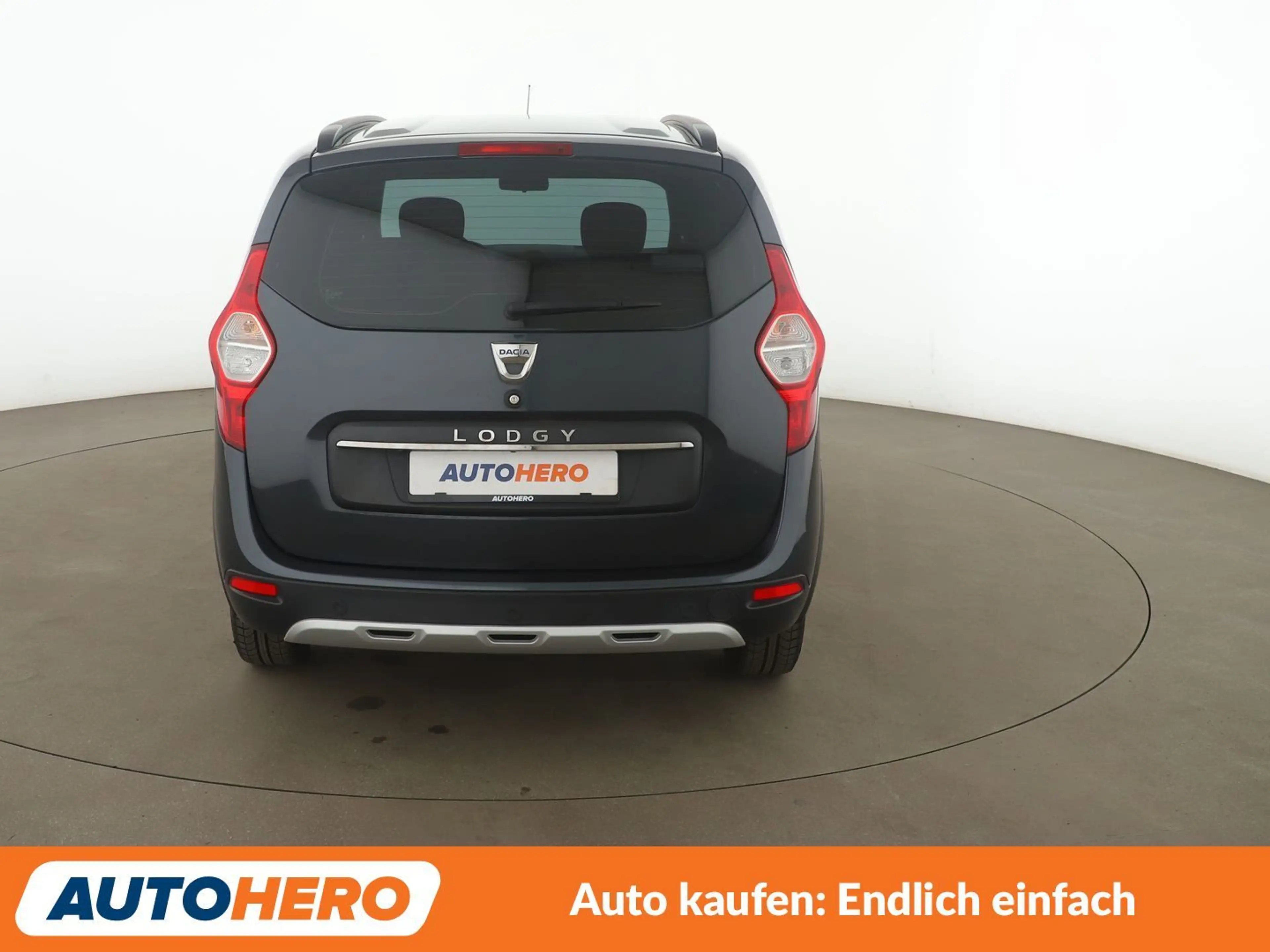 Dacia Lodgy 1.2 TCe Stepway*NAVI*TEMPO*PDC*SHZ*ALU*TOUCH* — photo 5