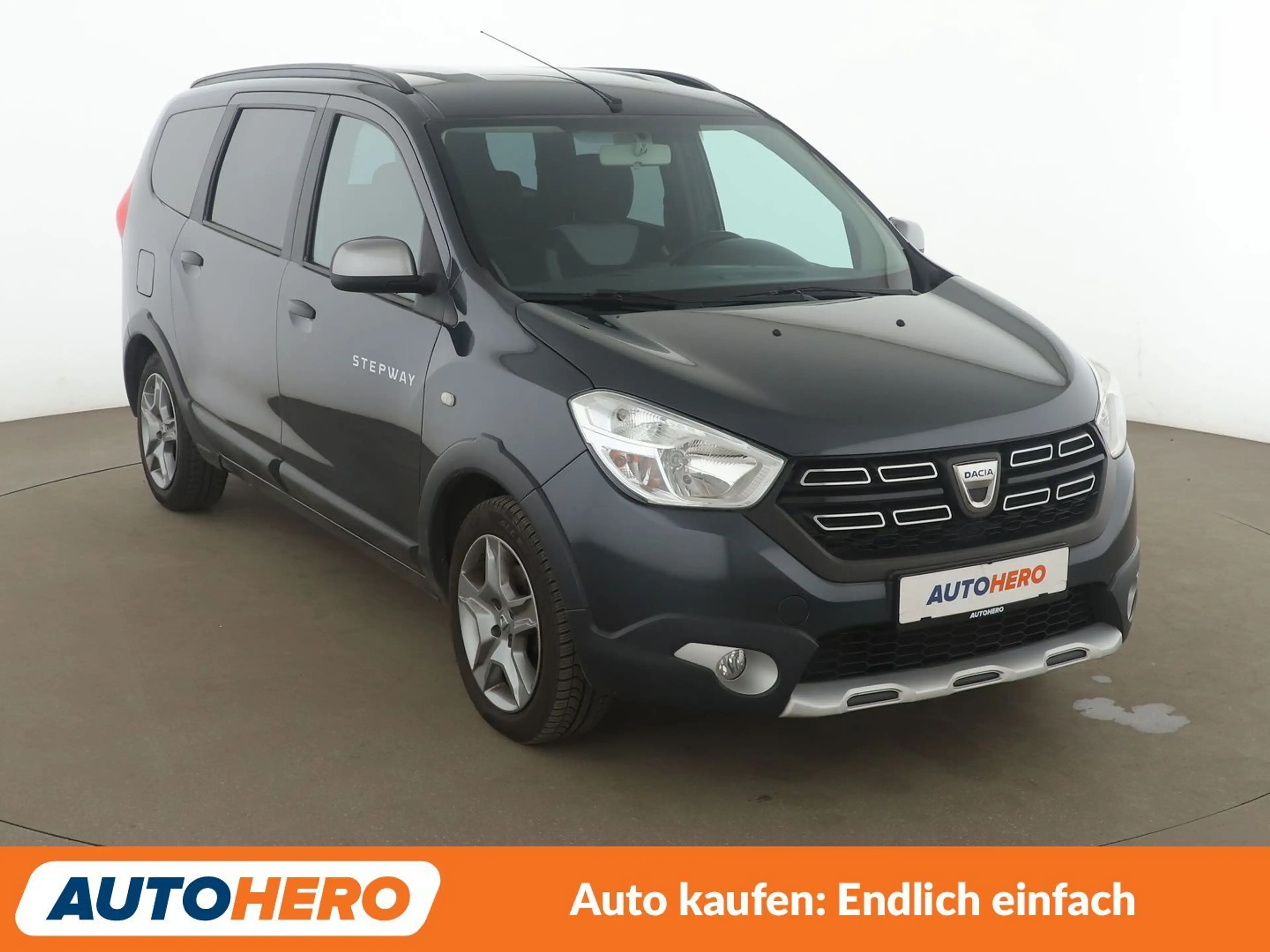 Dacia Lodgy 1.2 TCe Stepway*NAVI*TEMPO*PDC*SHZ*ALU*TOUCH* — photo 8