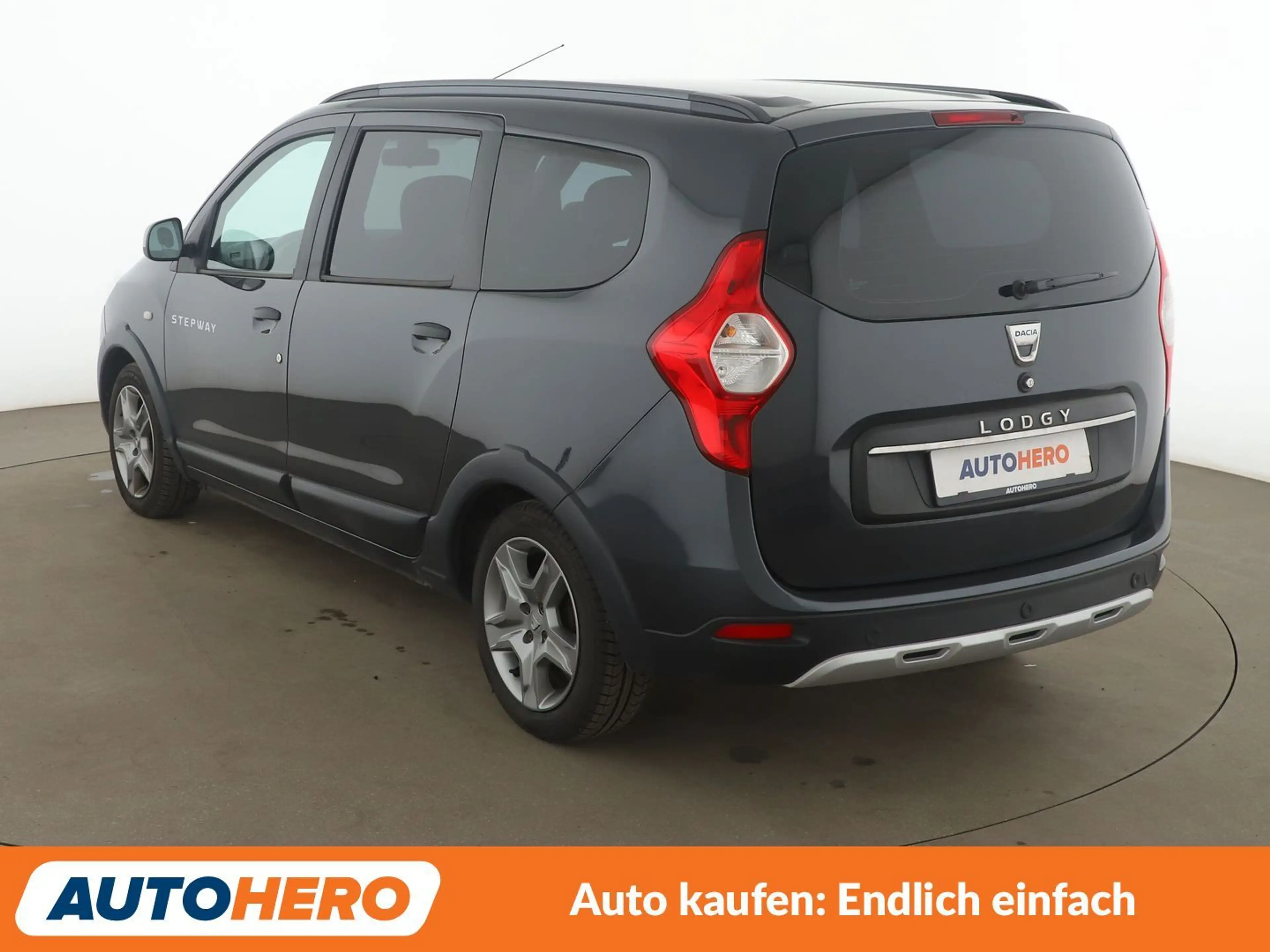 Dacia Lodgy 1.2 TCe Stepway*NAVI*TEMPO*PDC*SHZ*ALU*TOUCH* — photo 4