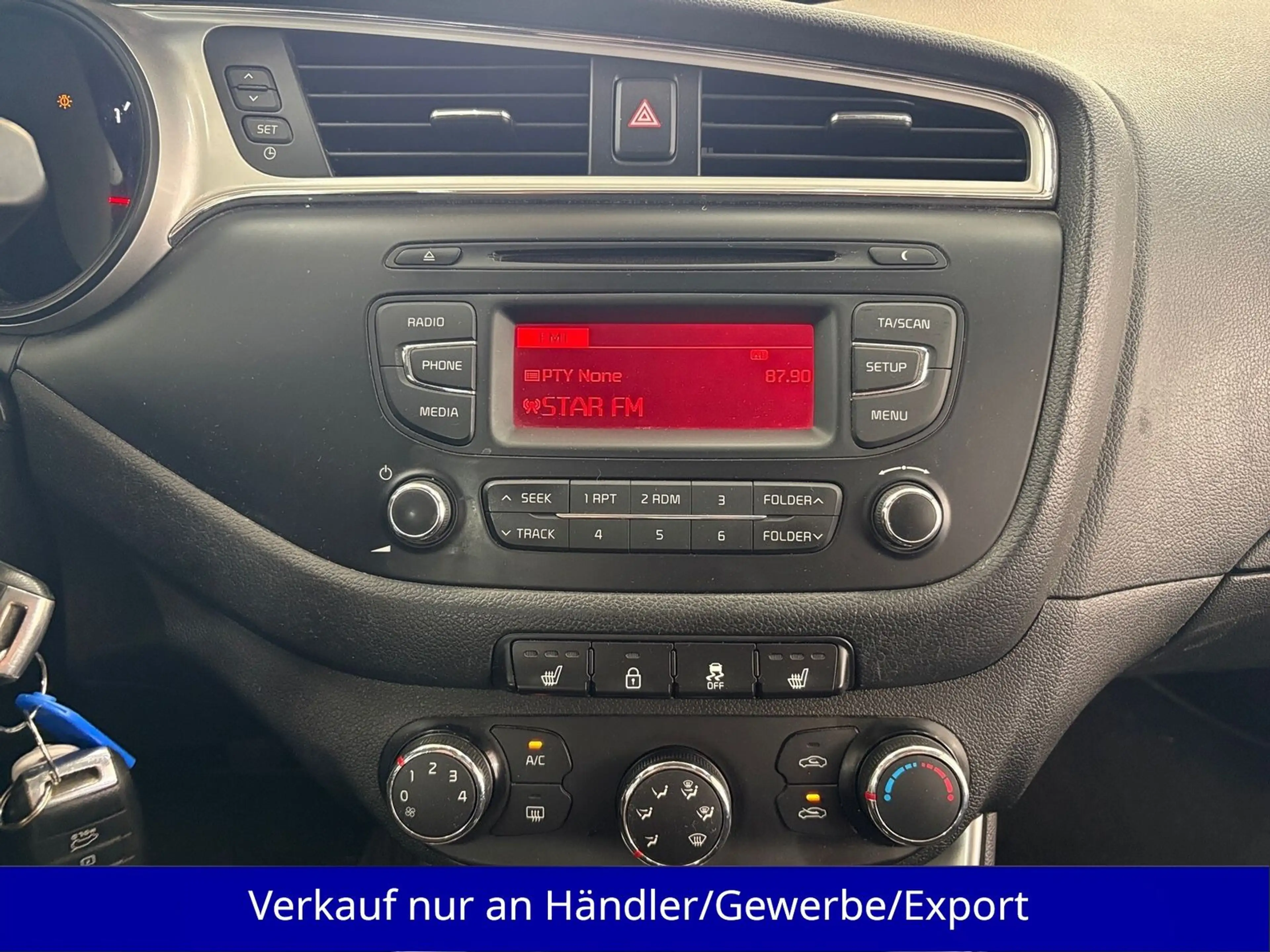 Kia Ceed SW / cee'd SW Ceed Kombi 1.6 Klimaanlage SHZ AHK PDC — photo 13