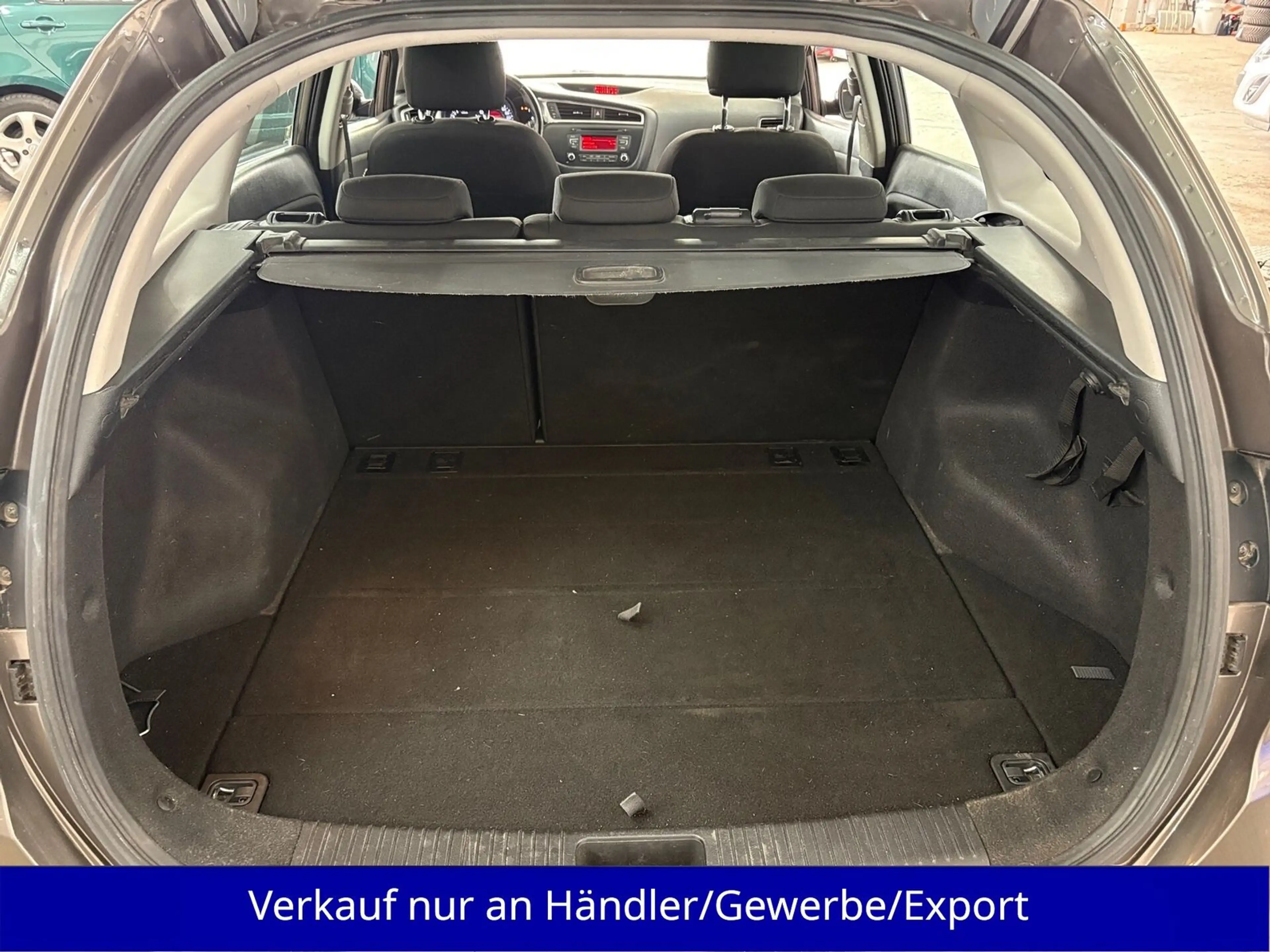 Kia Ceed SW / cee'd SW Ceed Kombi 1.6 Klimaanlage SHZ AHK PDC — photo 8
