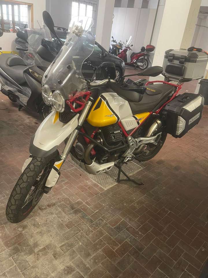 Moto Guzzi V 85 TT