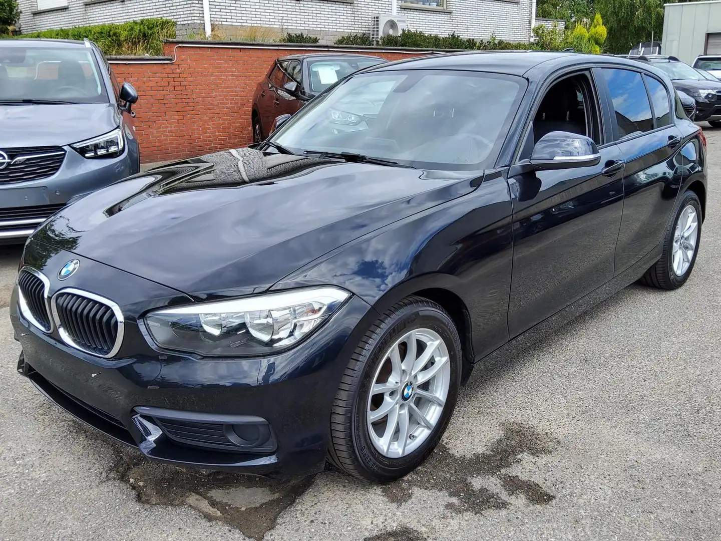 BMW 116 116i Noir - 1