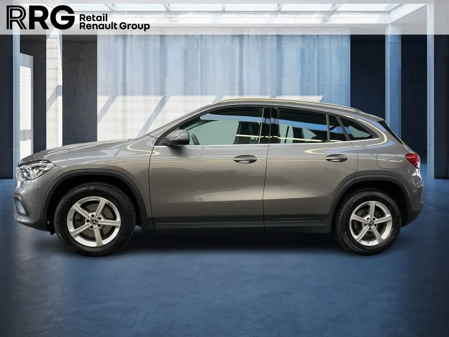 Mercedes-Benz GLA 180 d Gris - 2