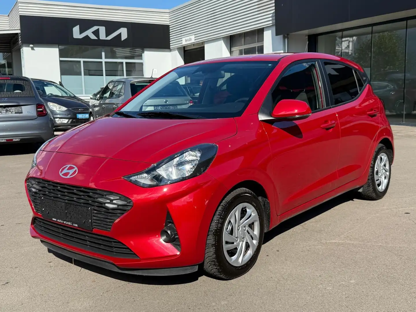Hyundai i10 1,0 i Line Plus Rouge - 1