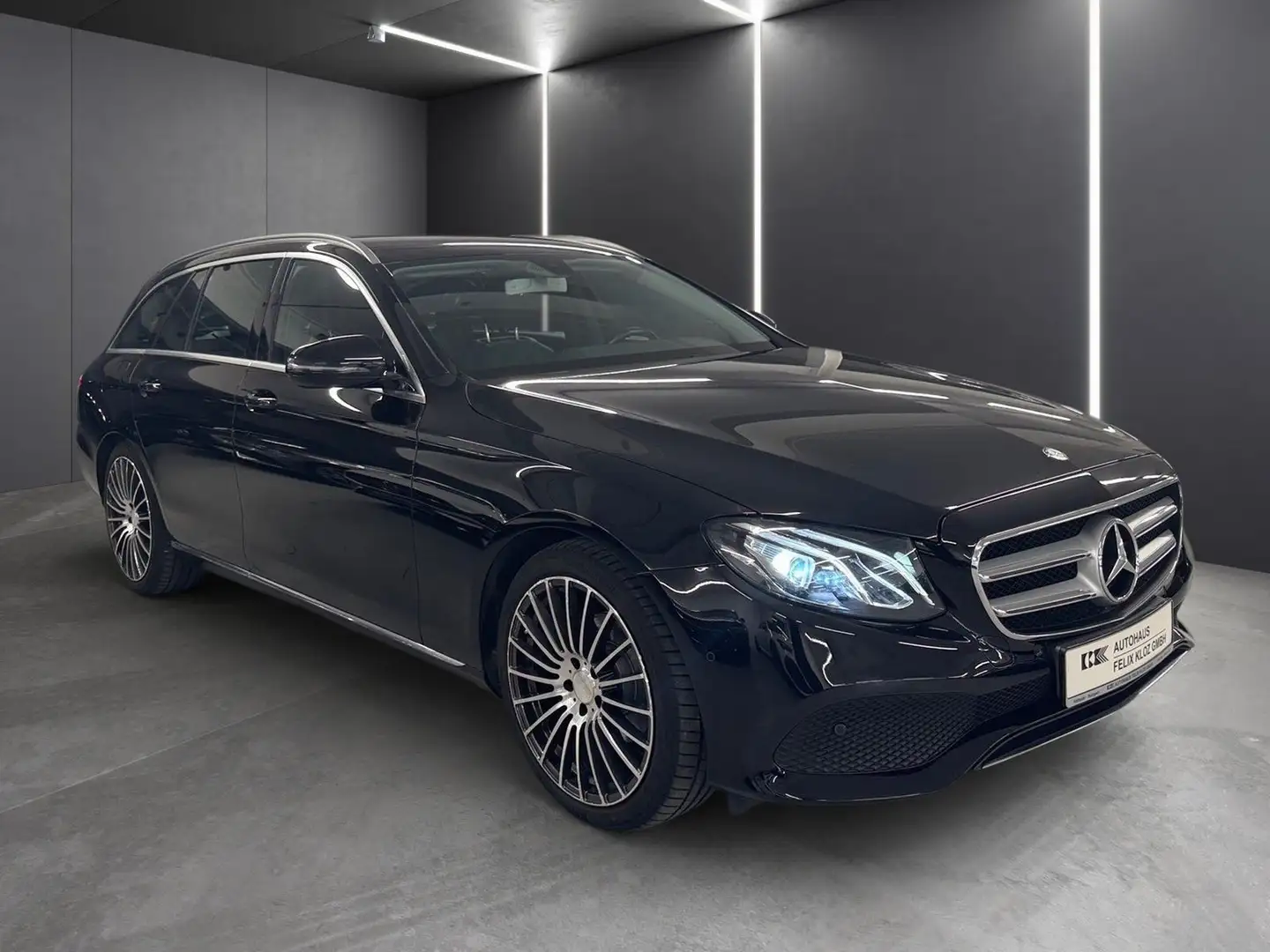 Mercedes-Benz E 200 T Avantgarde*LED*Totwinkel*Kamera*Ambiente Negru - 2