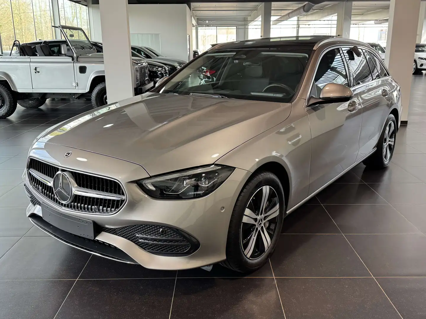 Mercedes-Benz C 300 e Break Avantgarde Panorama, 360 Camera, Led, Mbux Blau - 1