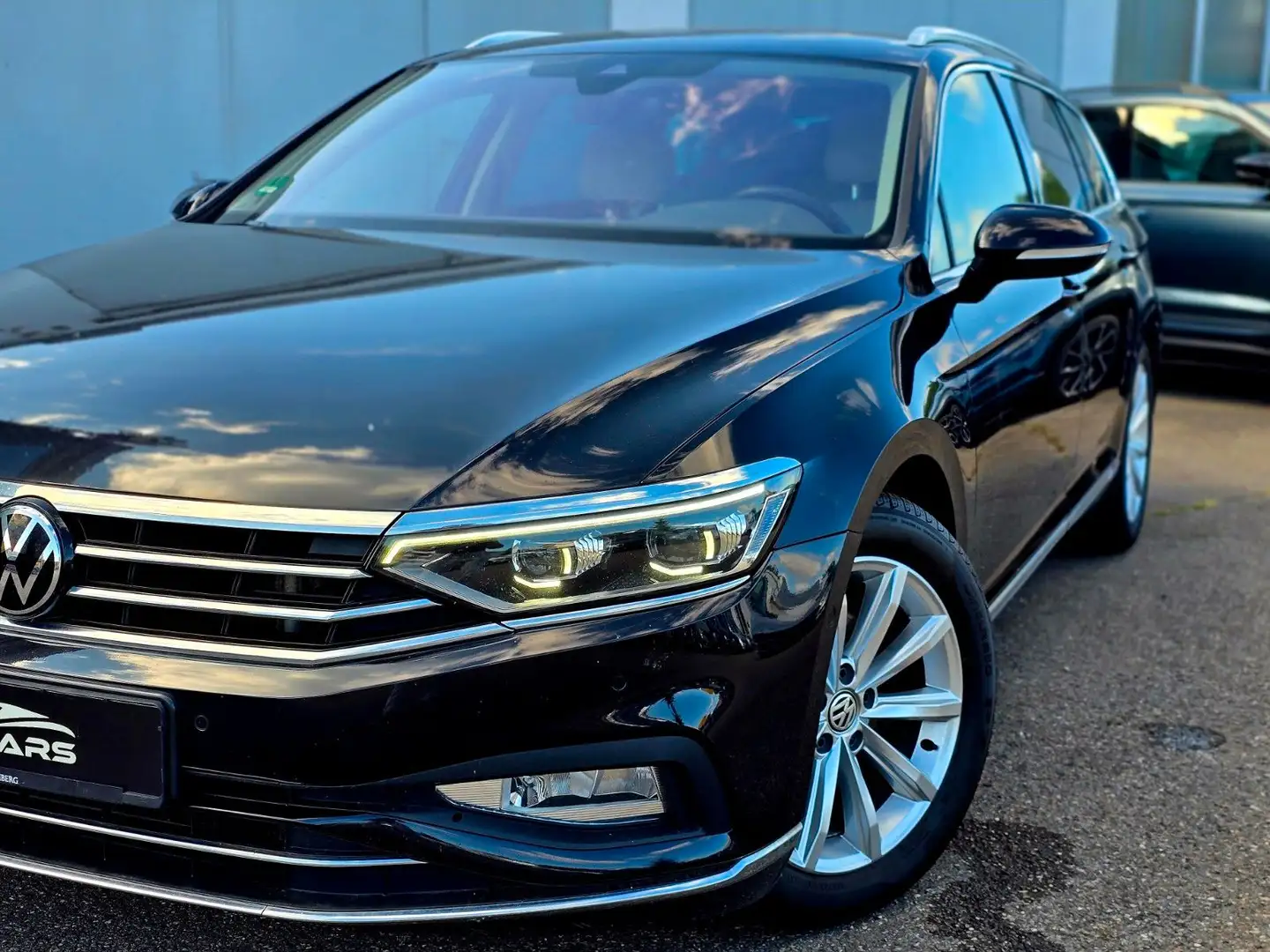 Volkswagen Passat Variant Passat 2.0 TDI Var.*ELEGANCE*DSG*NAVI*LEDER*IQ* Schwarz - 2