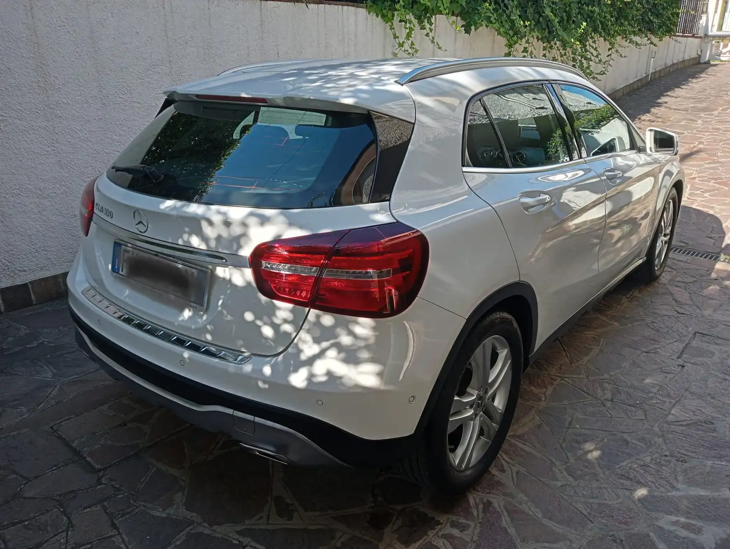 Mercedes-Benz GLA 180 GLA 180 Sport auto Bianco - 2
