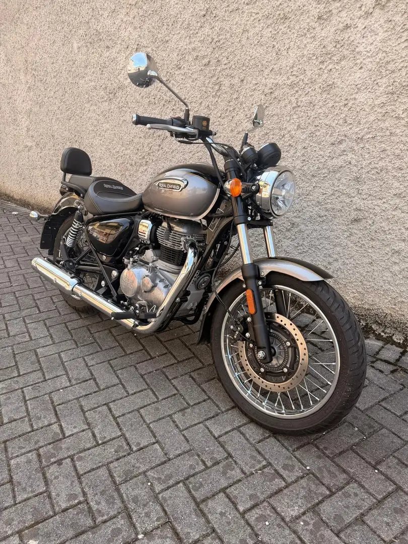 Royal Enfield Meteor 350 Gris - 1