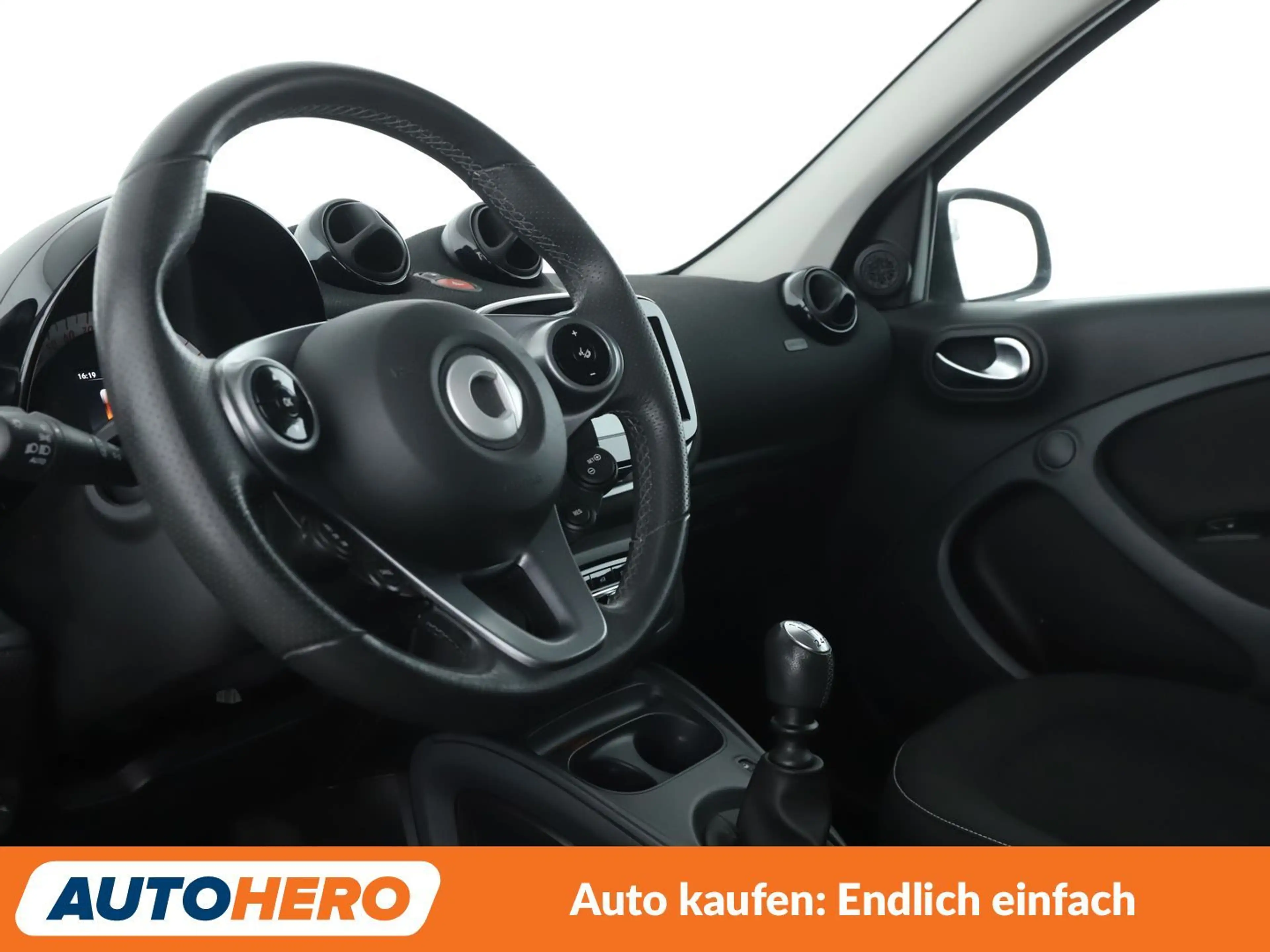 smart forFour 0.9 Turbo Basis passion — photo 11