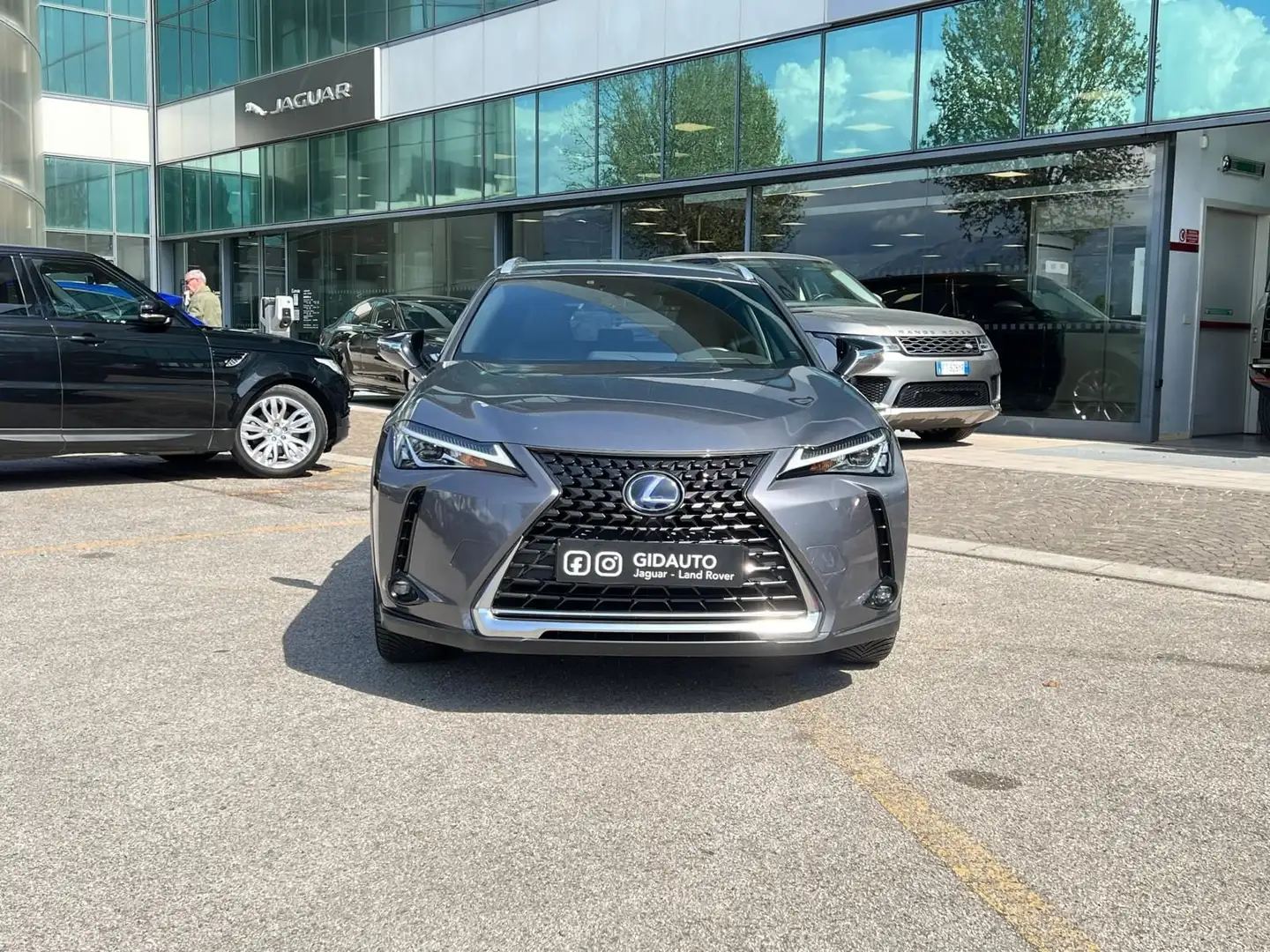 Lexus UX 200 Hybrid 4WD Premium Gris - 2