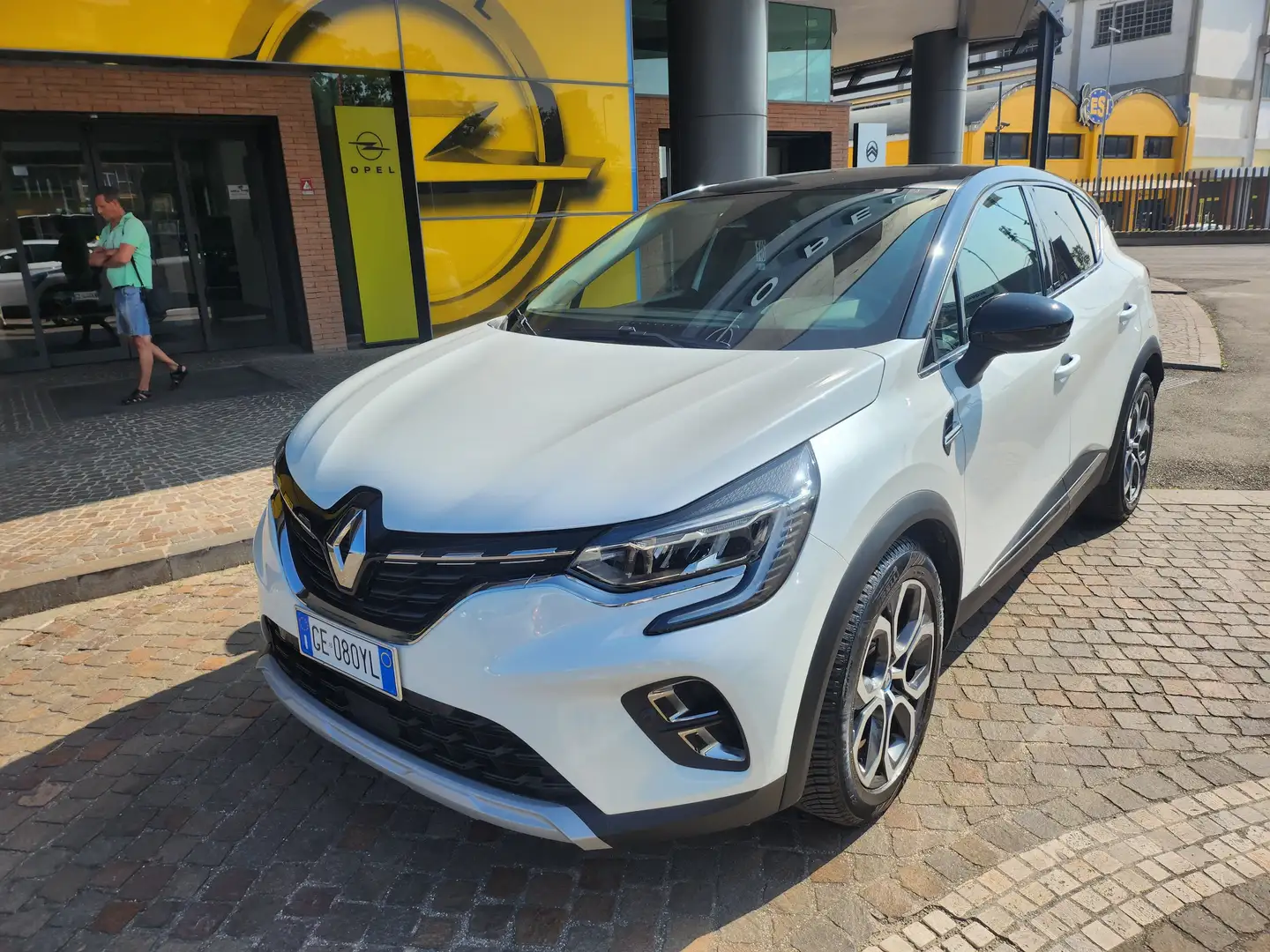 Renault Captur CAPTUR 1.6 E-Tech PLUG-IN 160cv auto my21 Bianco - 2