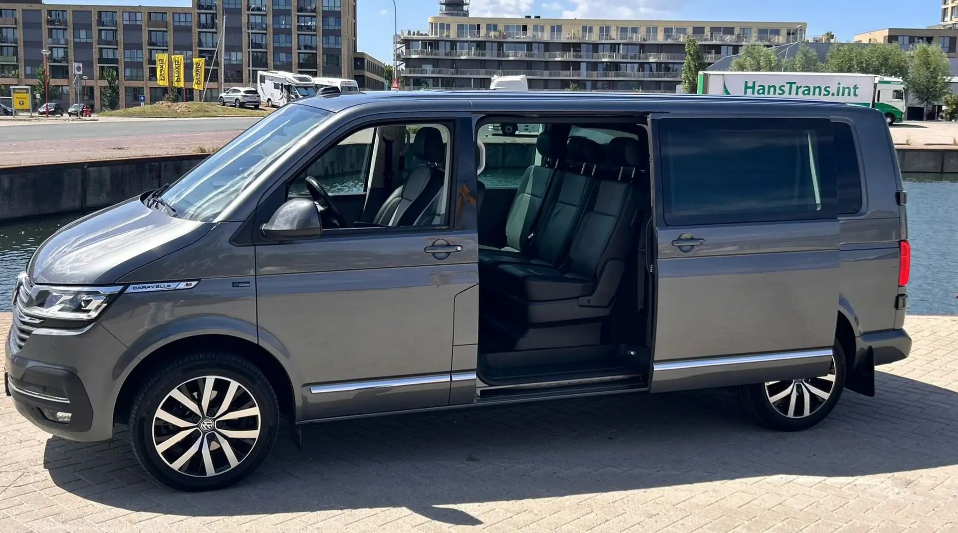 Volkswagen T6.1 Caravelle Transporter 2.0 L2H1 DC Gri - 2